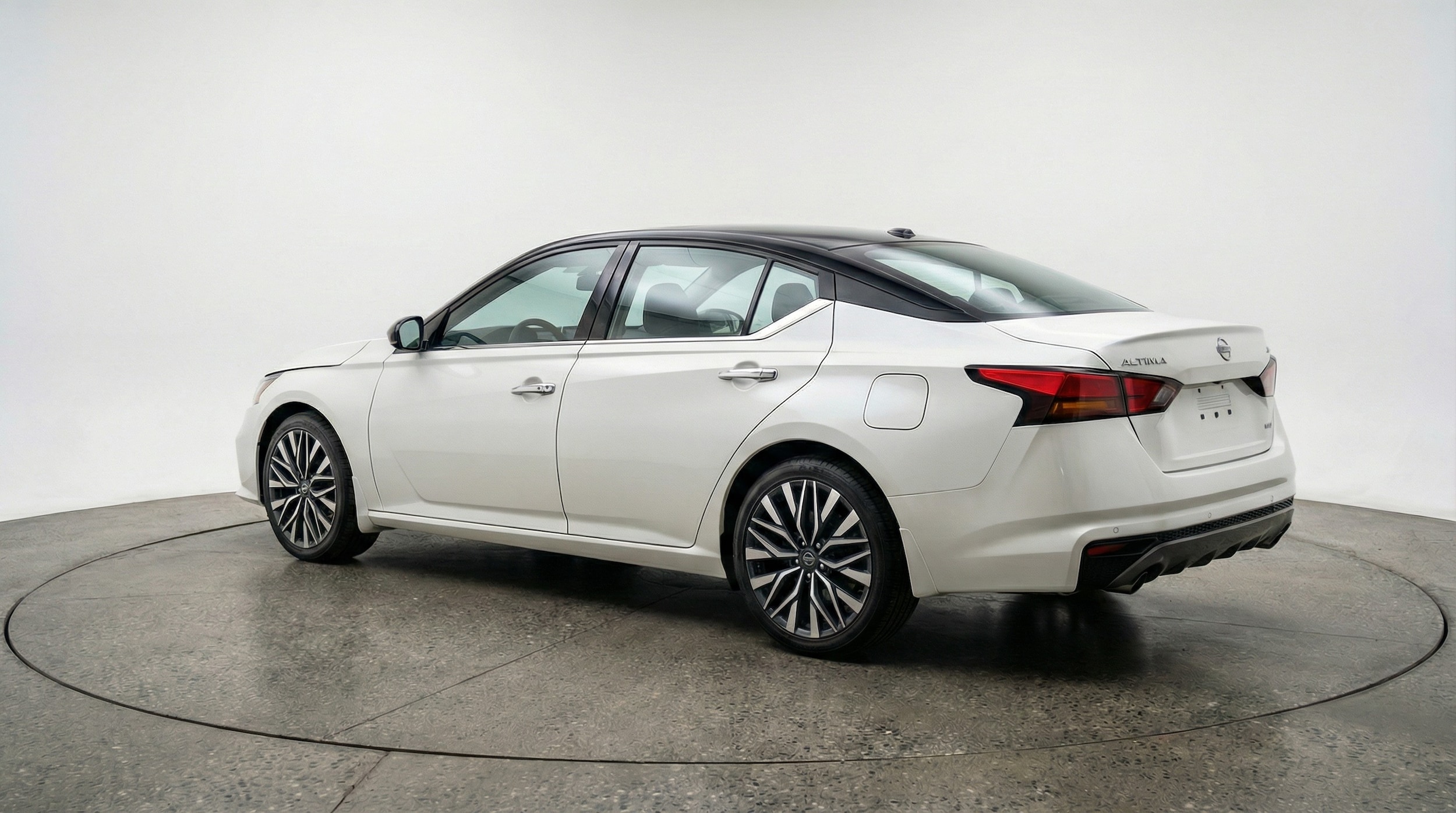 Thumbnail: 2025 Nissan Altima - 5