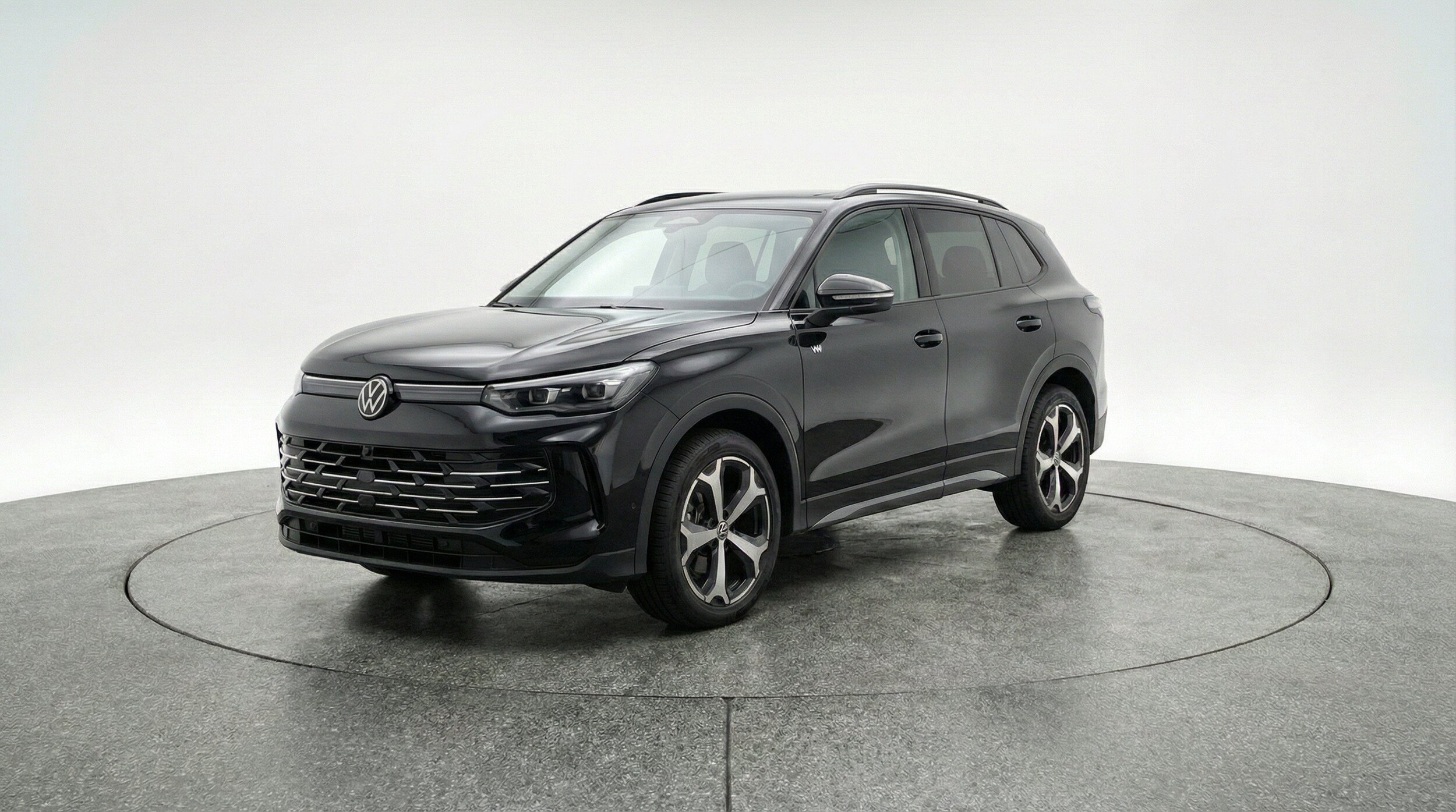 Thumbnail: 2026 Volkswagen Tiguan - 3