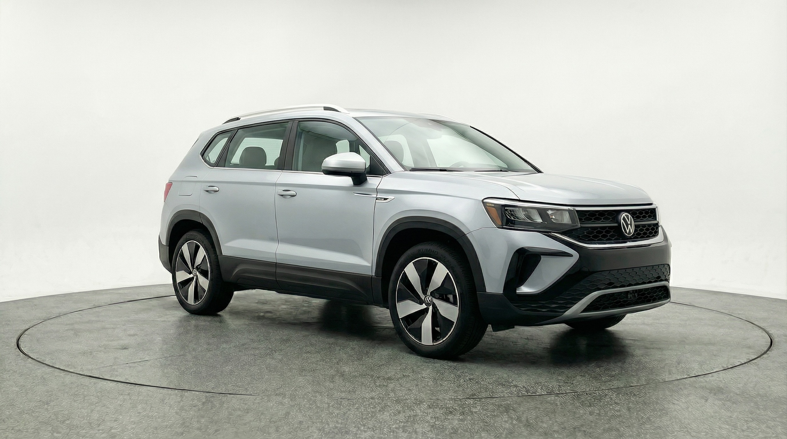 Thumbnail: 2025 Volkswagen Taos - 1