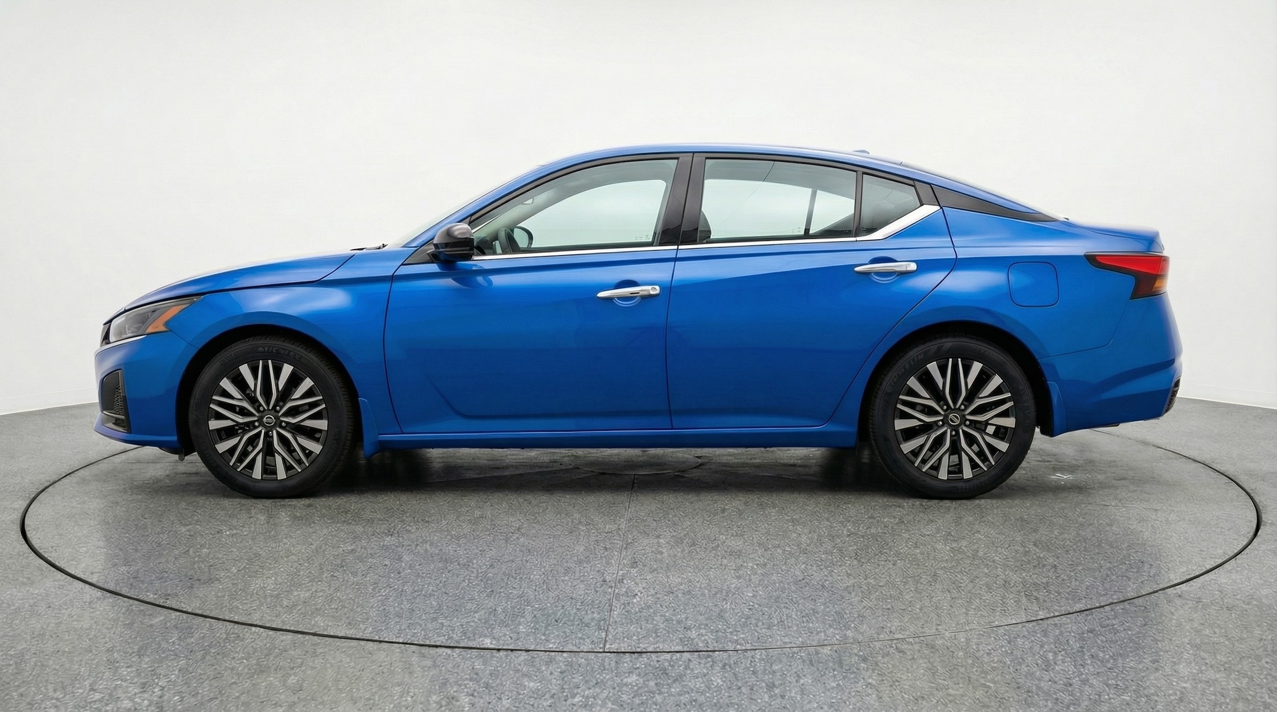 Thumbnail: 2025 Nissan Altima - 4