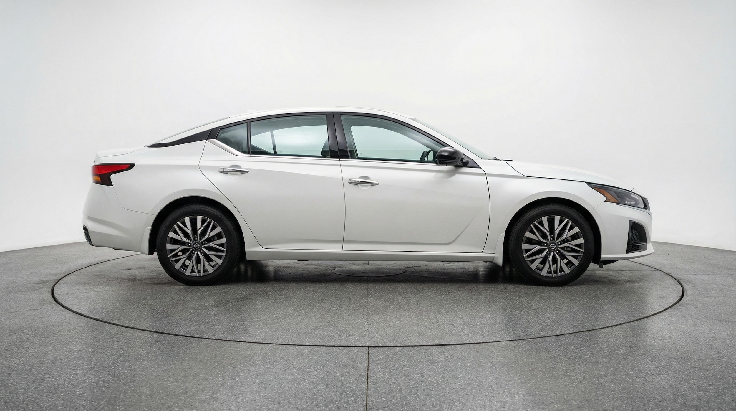 Thumbnail: 2025 Nissan Altima - 8