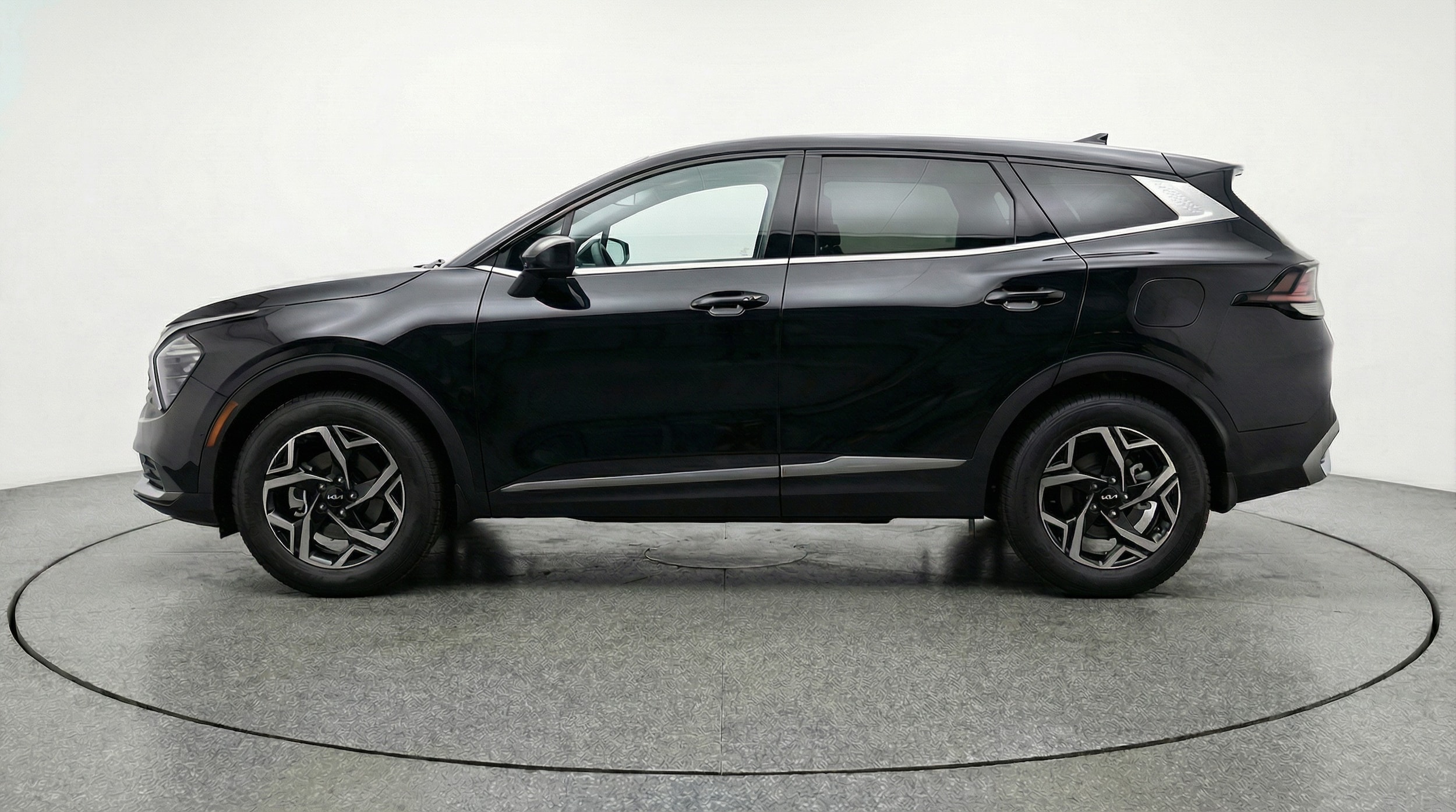 Thumbnail: 2025 Kia Sportage - 4