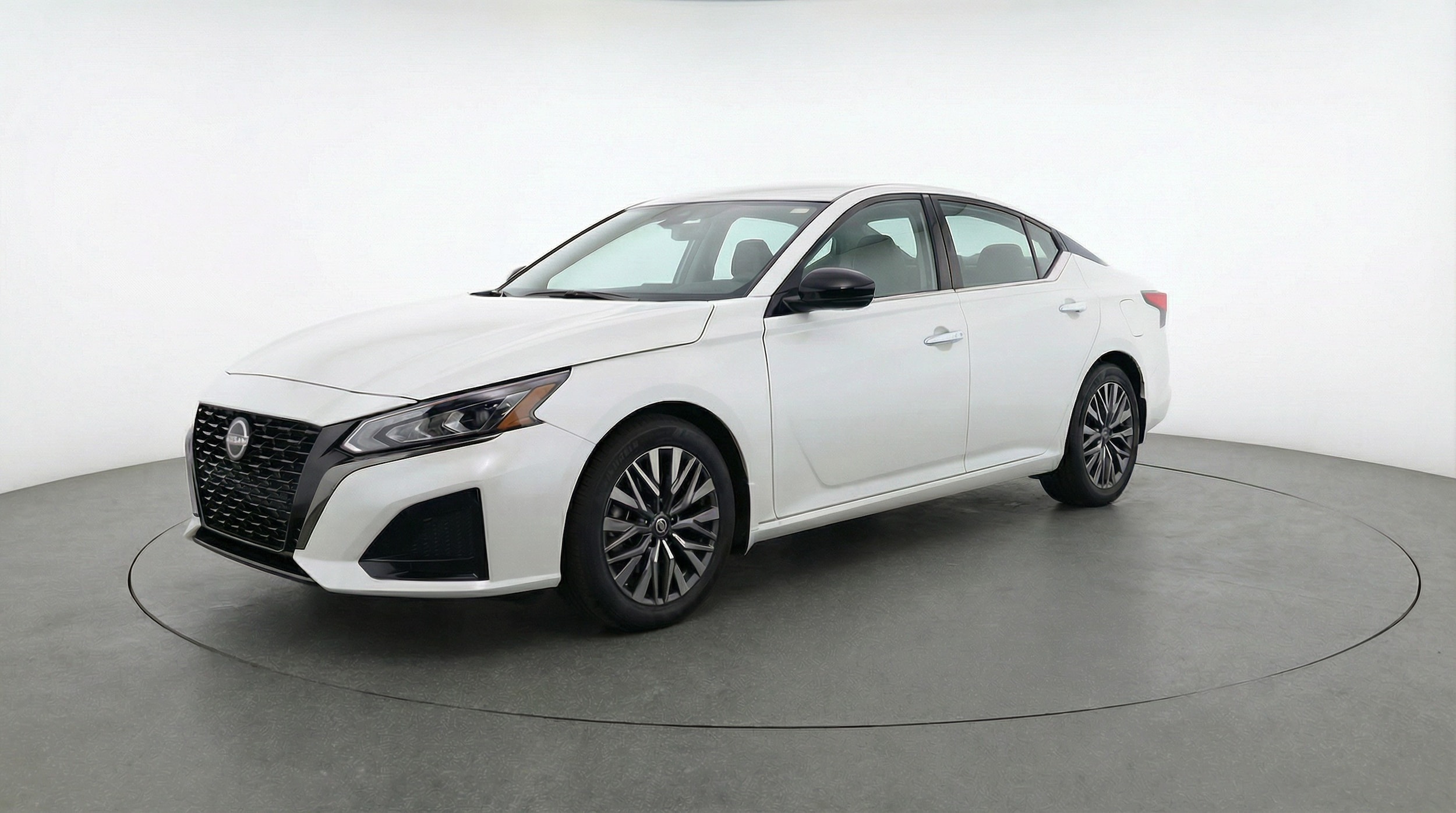 Thumbnail: 2025 Nissan Altima - 3