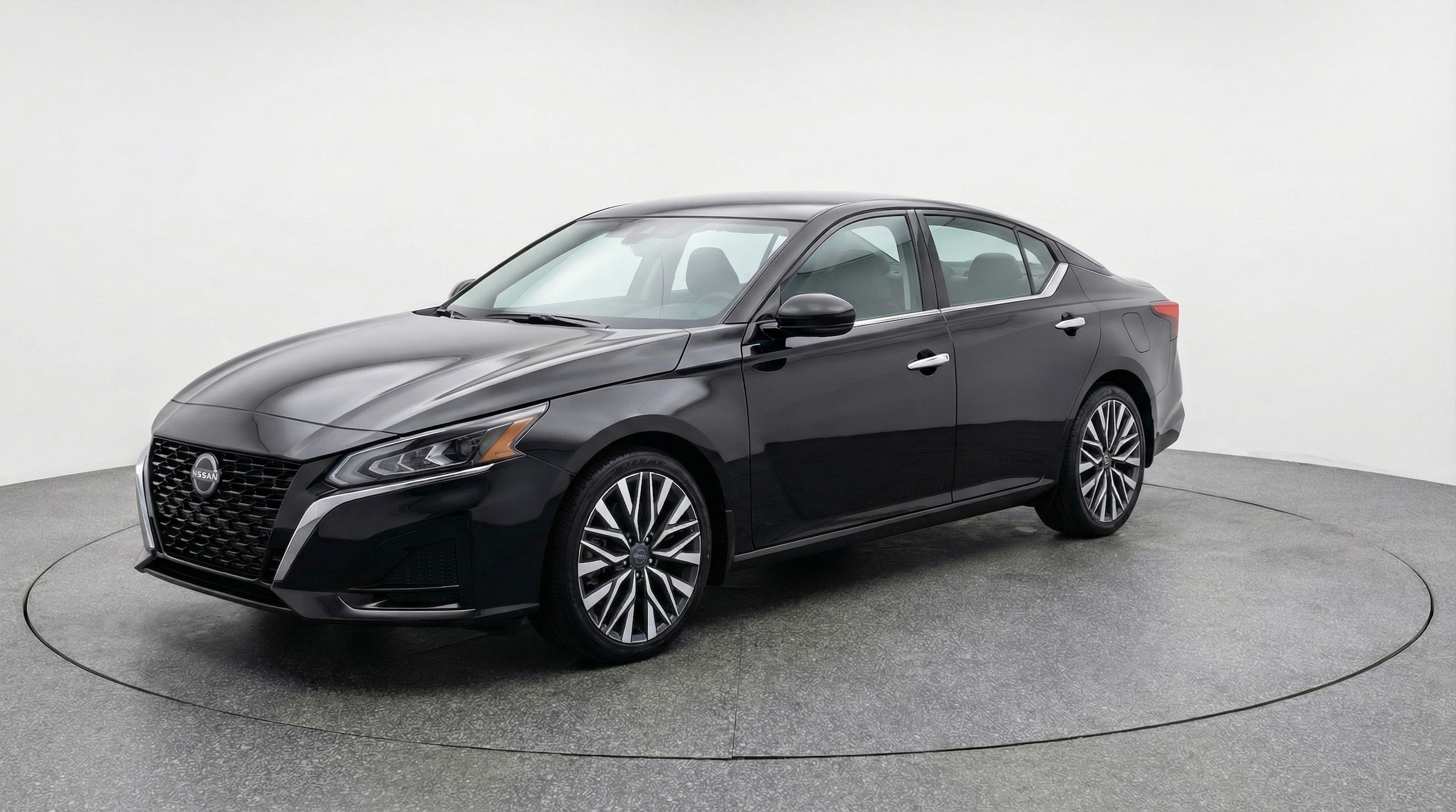 Thumbnail: 2025 Nissan Altima - 3