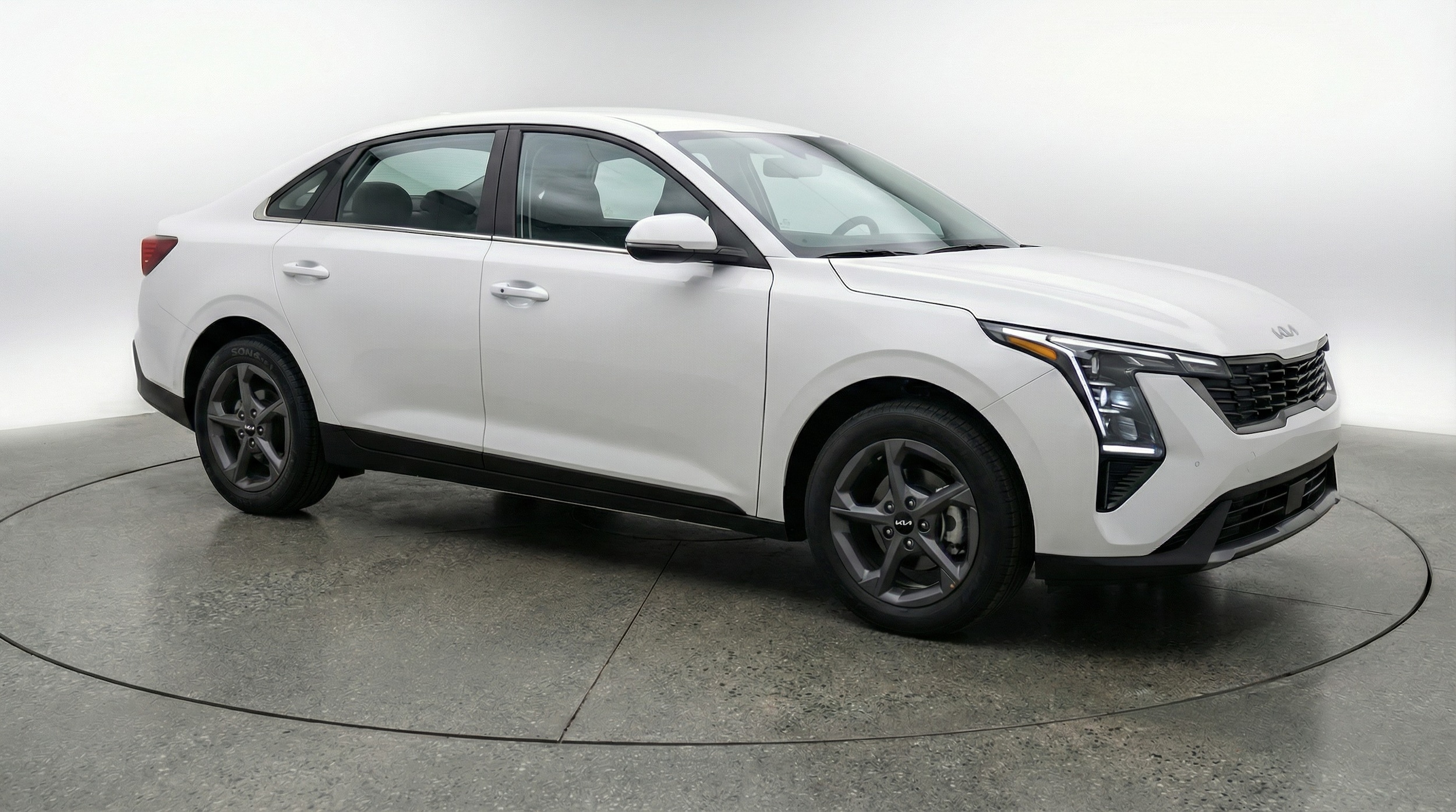 Thumbnail: 2025 Kia K4 - 1