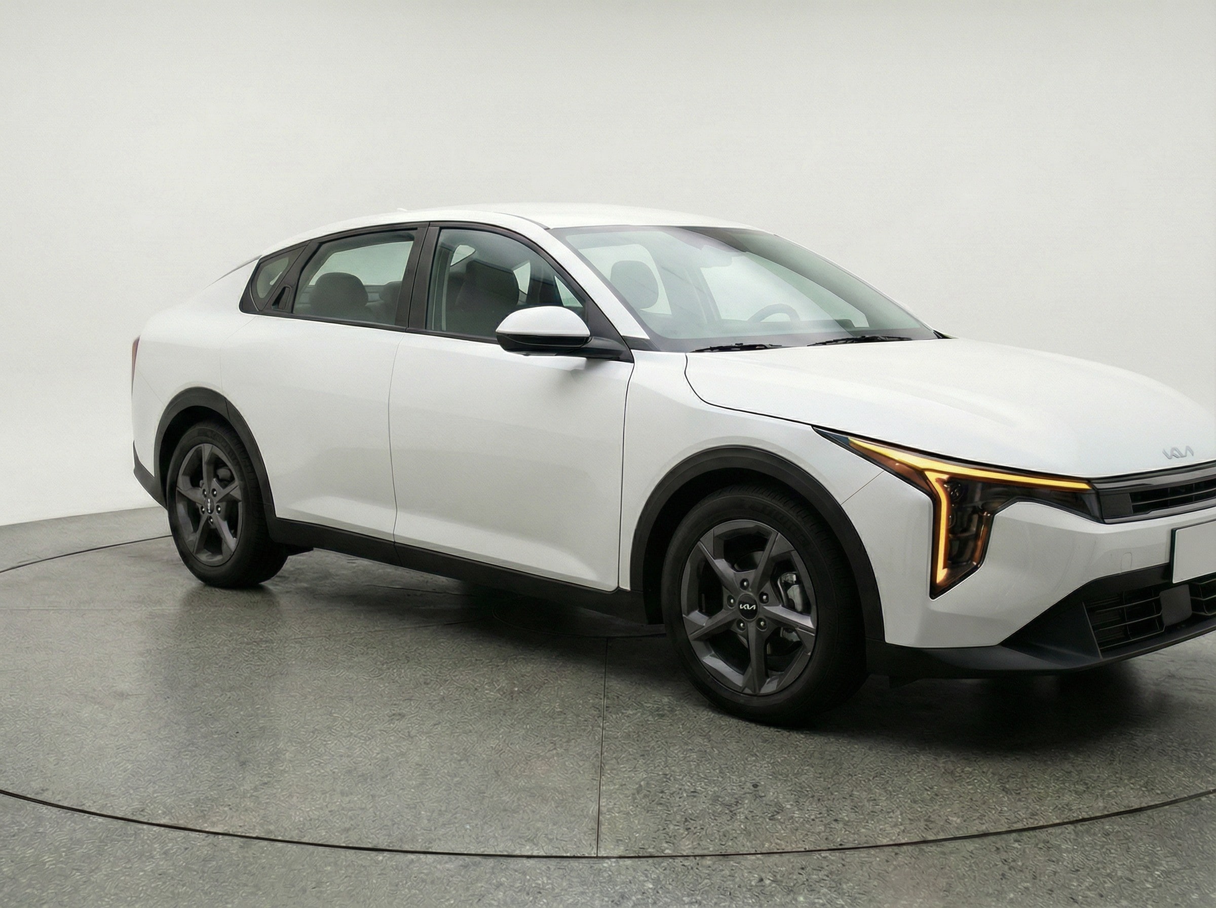 Thumbnail: 2025 Kia K4 - 1