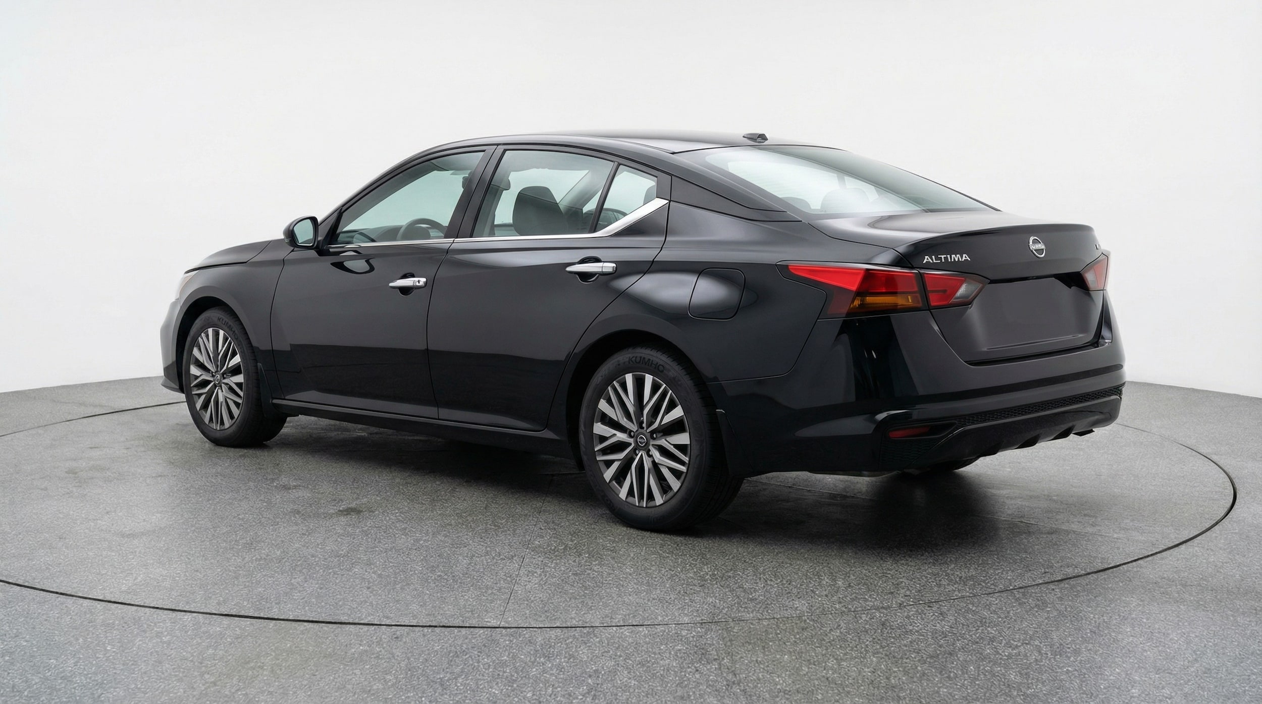Thumbnail: 2025 Nissan Altima - 5