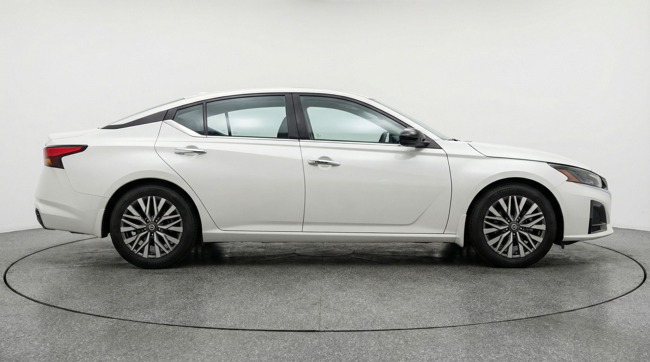 Thumbnail: 2025 Nissan Altima - 8