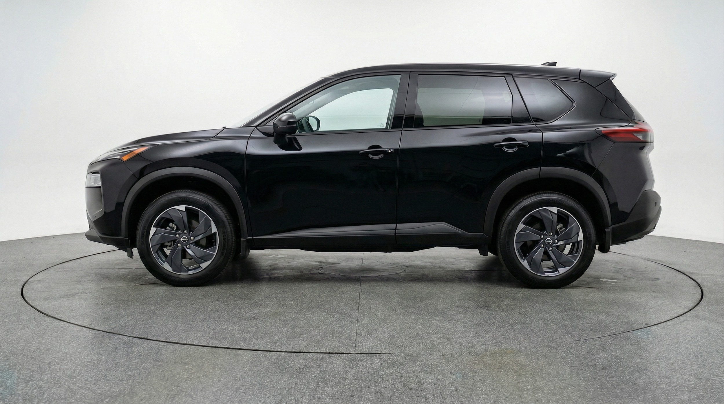 Thumbnail: 2025 Nissan Rogue - 4