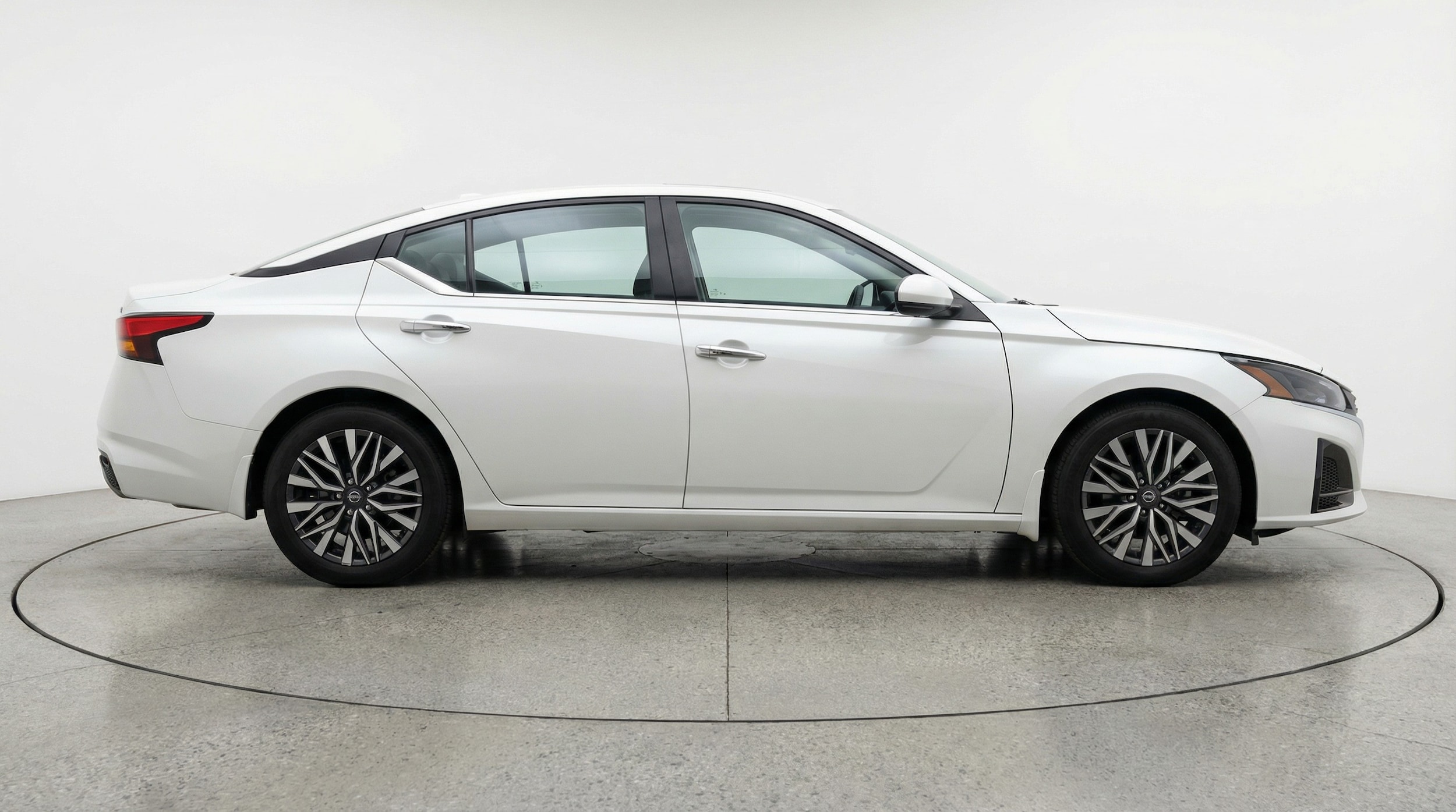 Thumbnail: 2025 Nissan Altima - 8