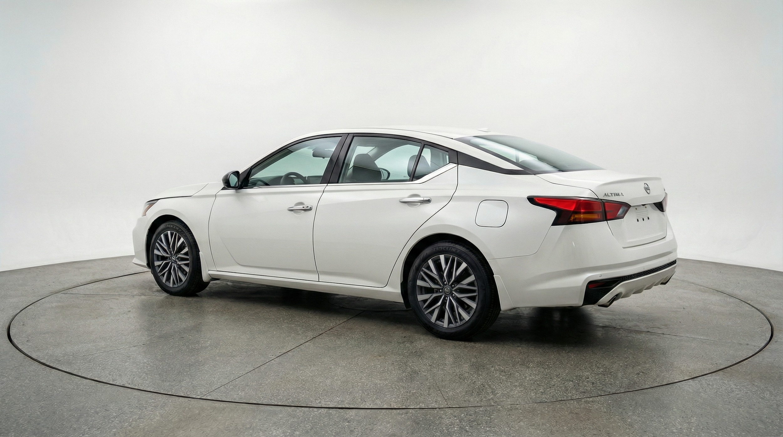 Thumbnail: 2025 Nissan Altima - 5