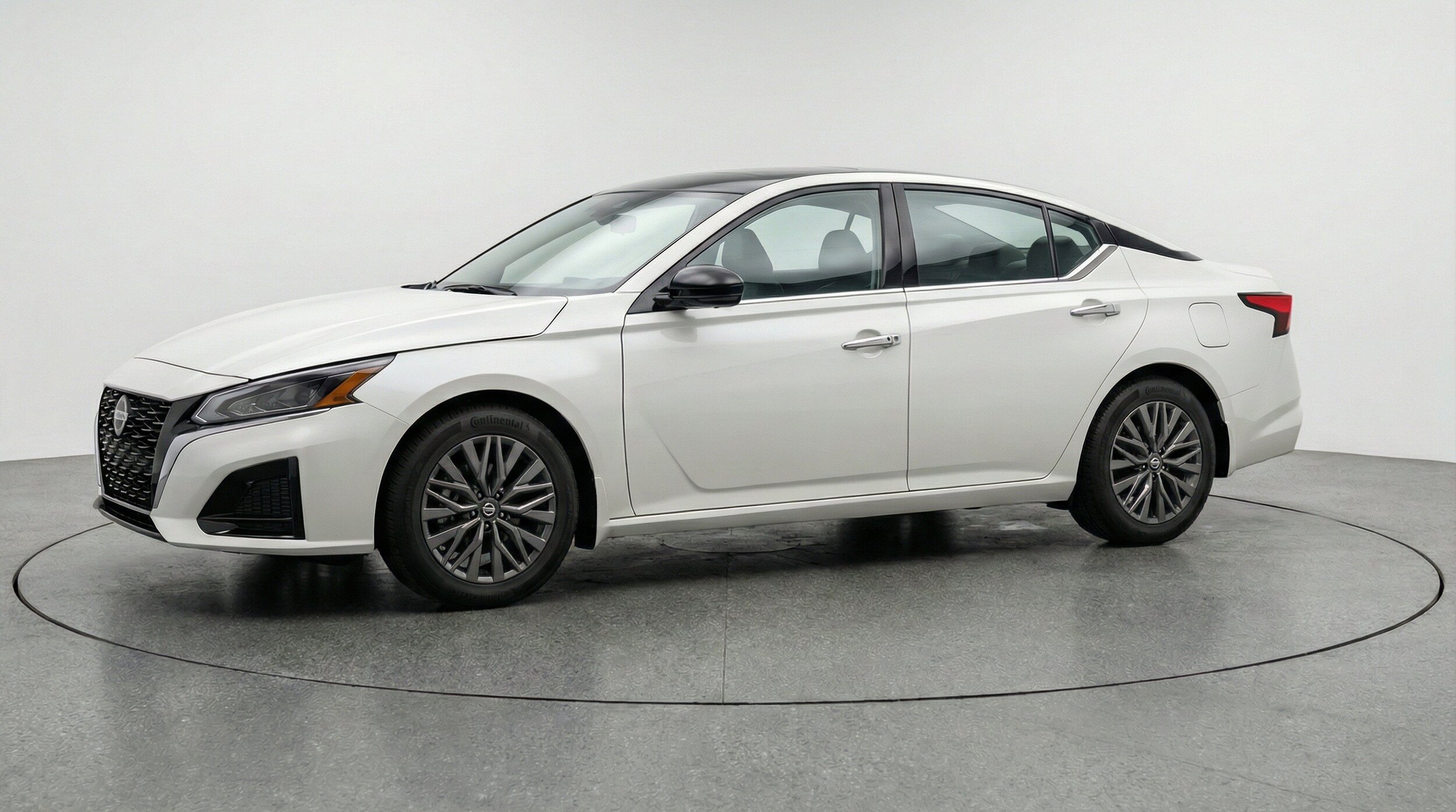 Thumbnail: 2025 Nissan Altima - 3