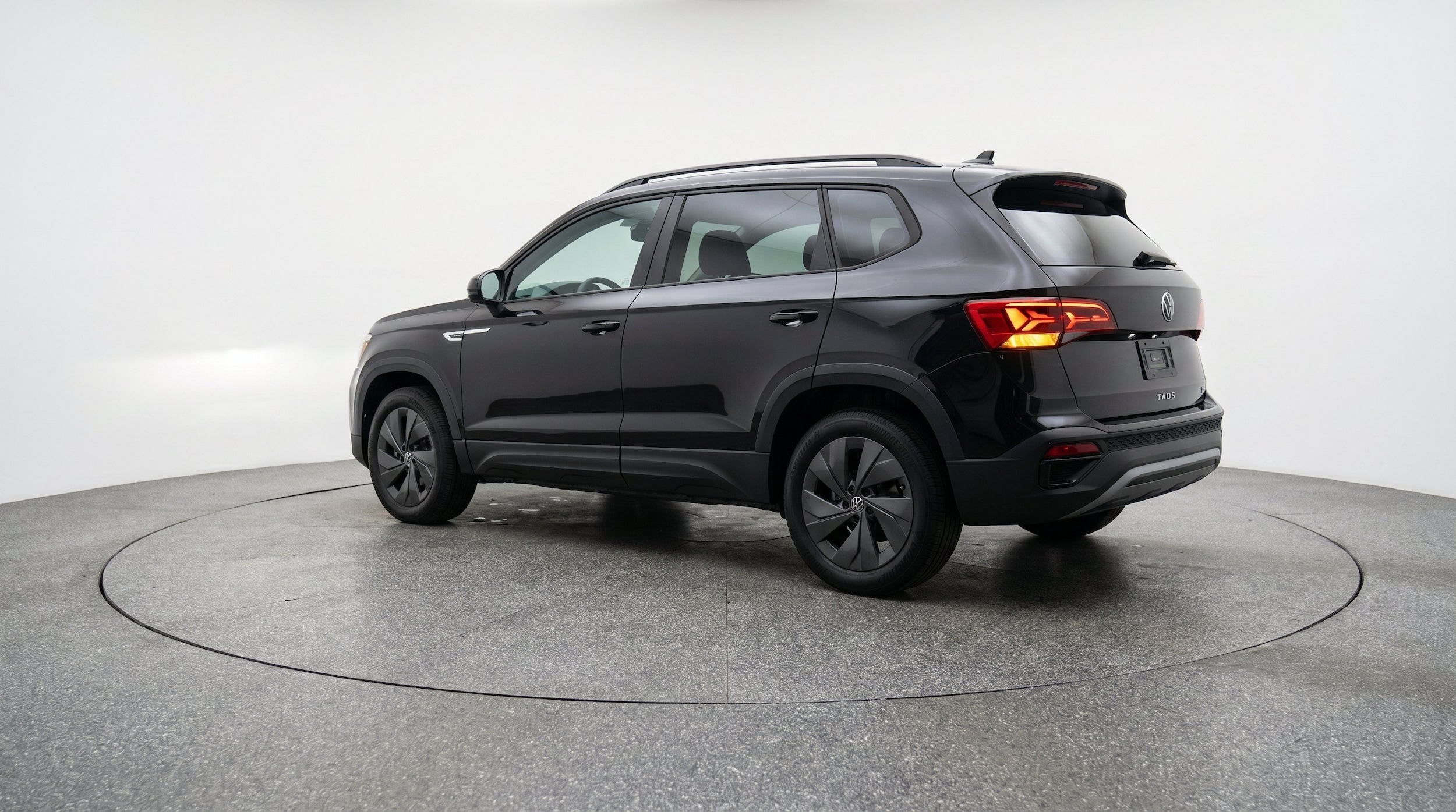 Thumbnail: 2026 Volkswagen Taos - 6