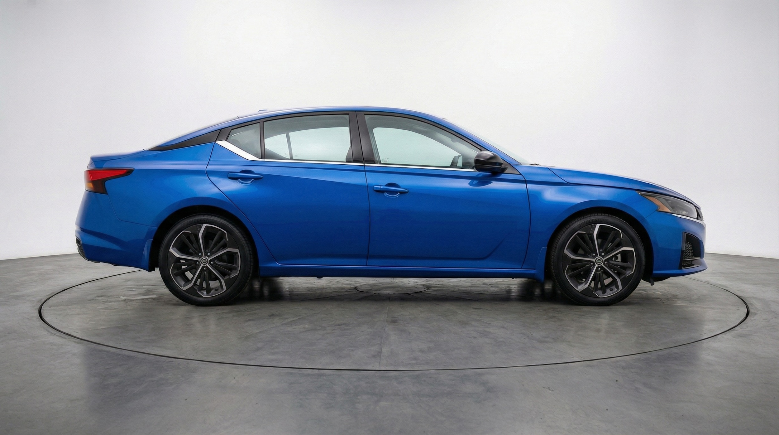 Thumbnail: 2025 Nissan Altima - 8