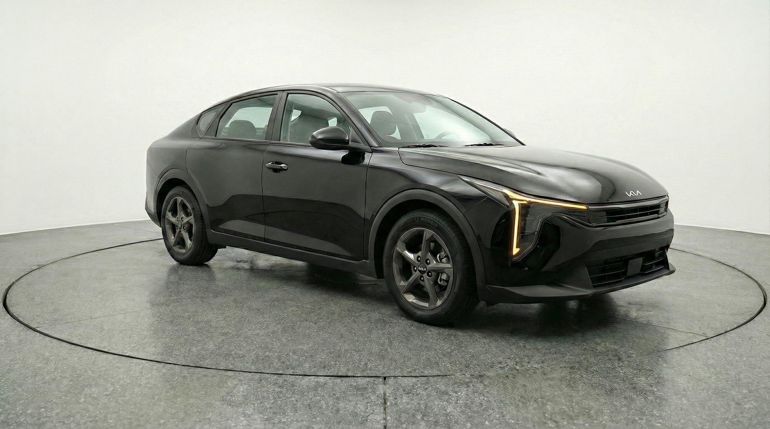 Thumbnail: 2025 Kia K4 - 1