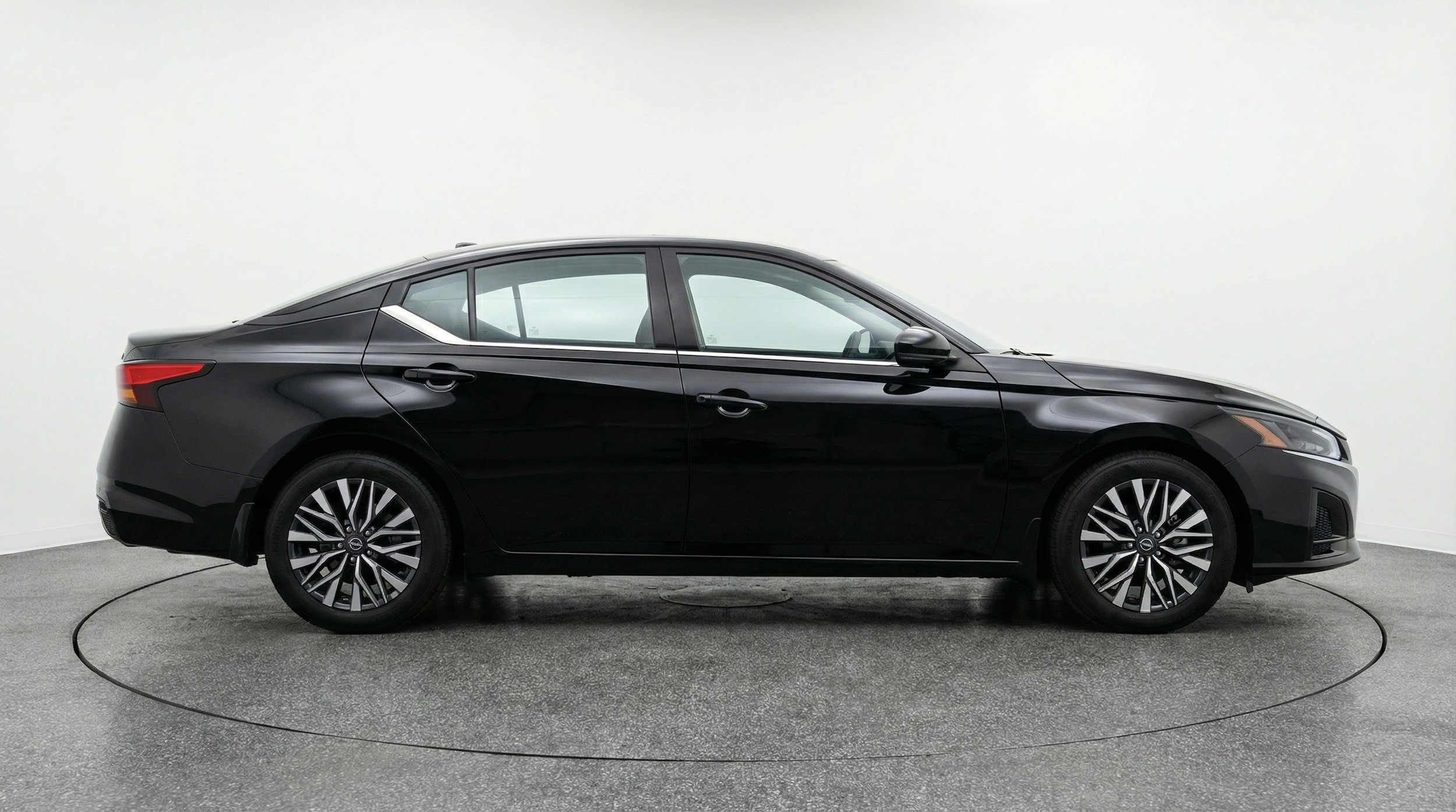 Thumbnail: 2025 Nissan Altima - 8