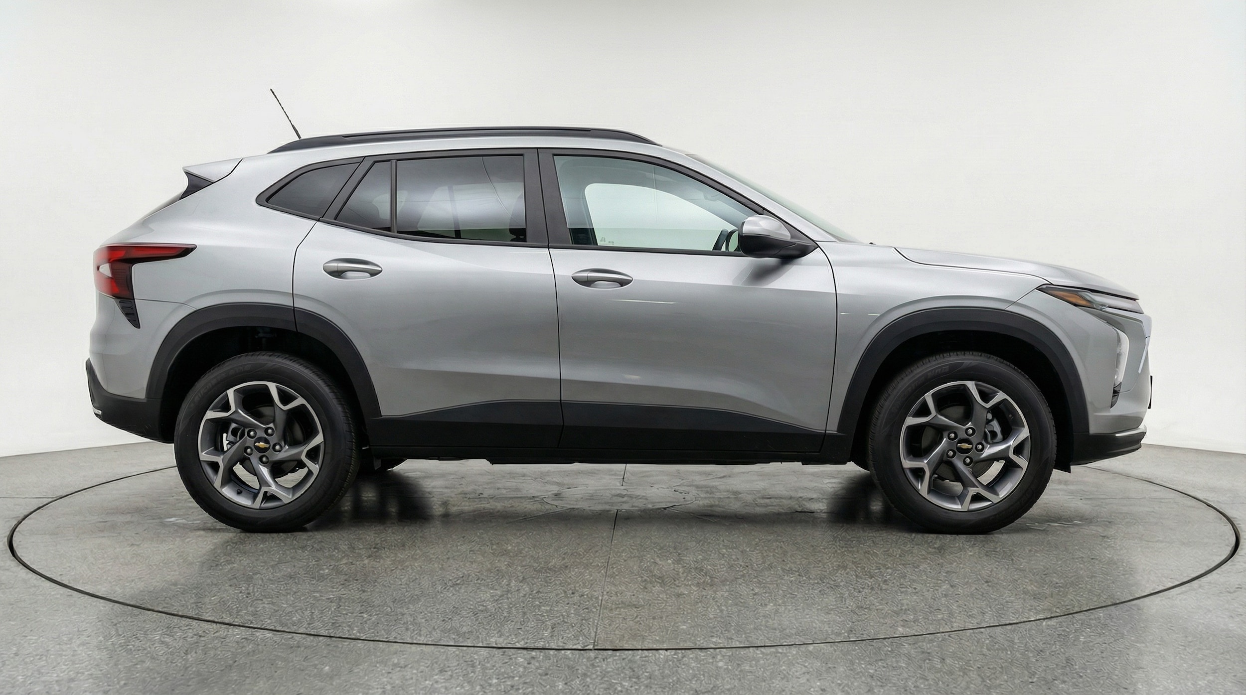 Thumbnail: 2025 Chevrolet Trax - 8