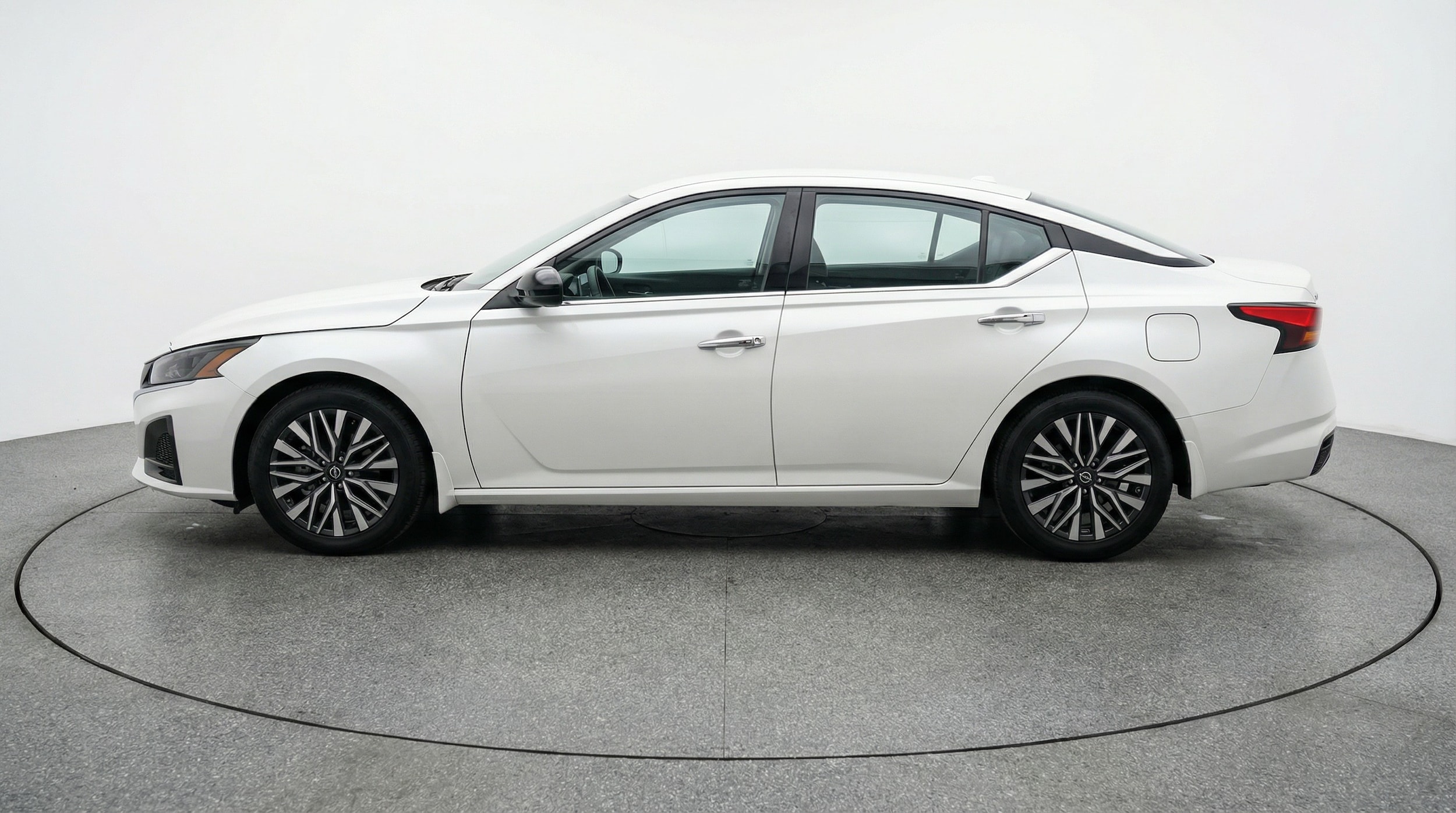 Thumbnail: 2025 Nissan Altima - 4