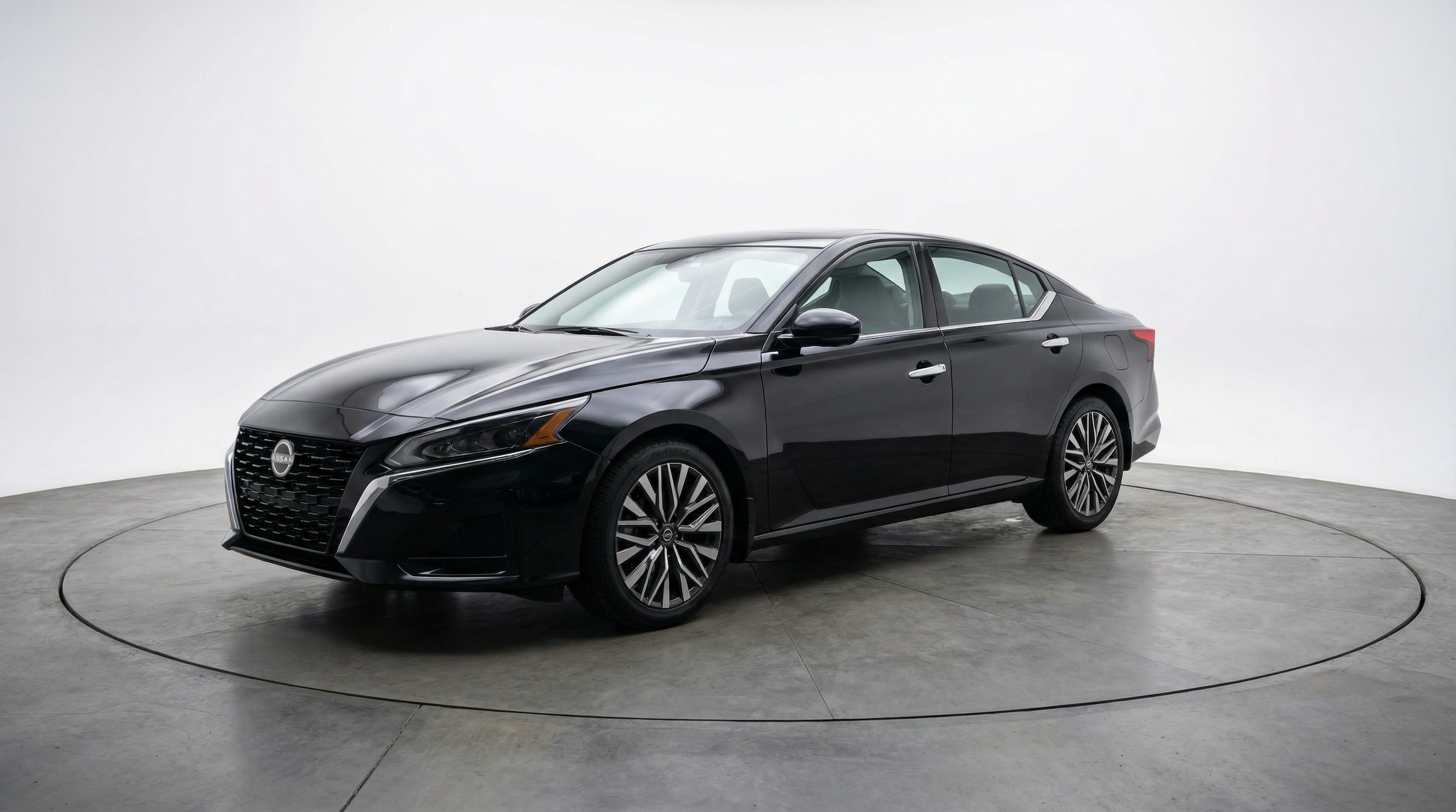 Thumbnail: 2025 Nissan Altima - 3