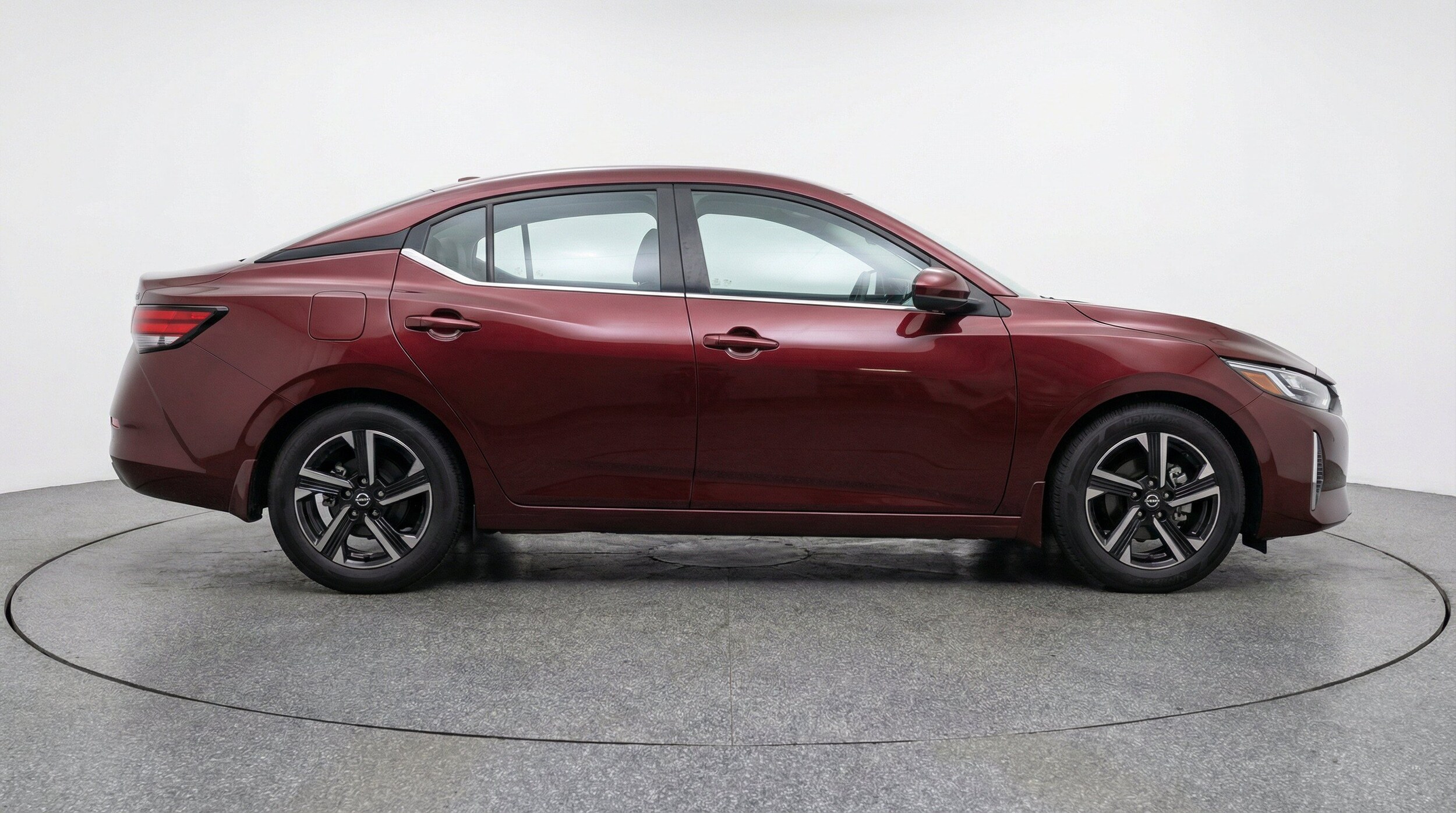 Thumbnail: 2025 Nissan Sentra - 11