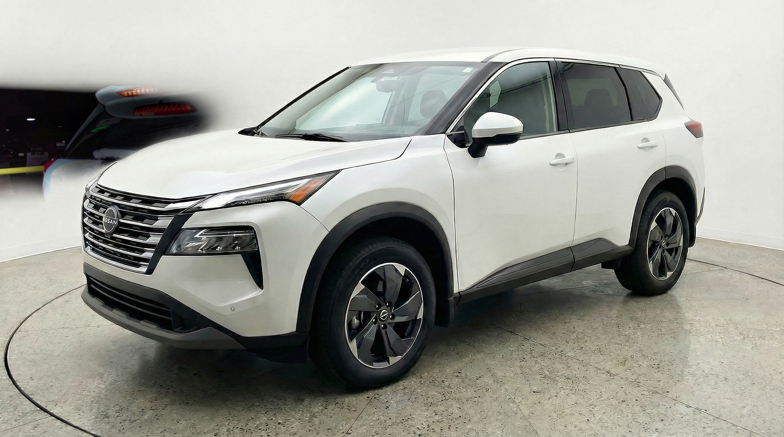 Thumbnail: 2025 Nissan Rogue - 3