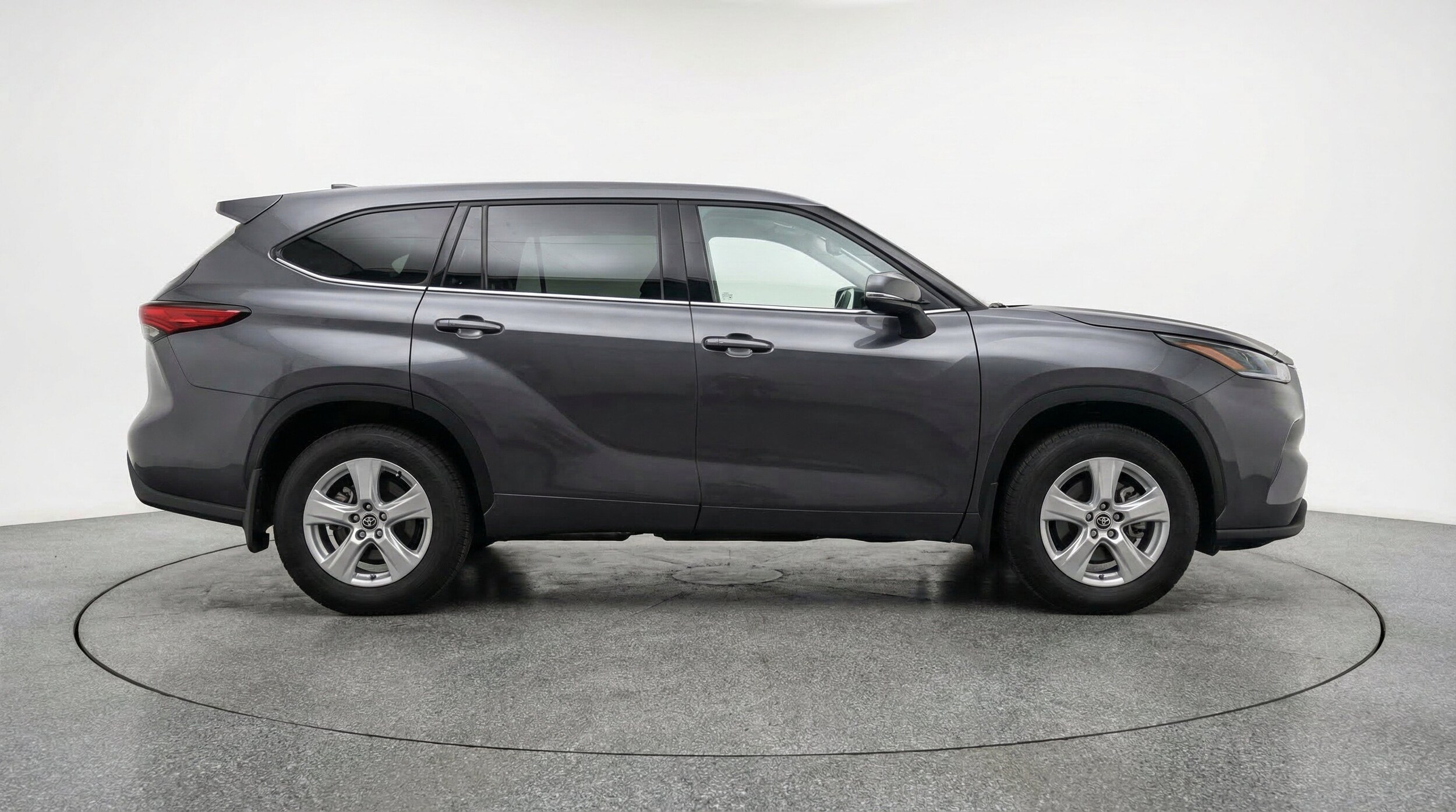 Thumbnail: 2025 Toyota Highlander - 11