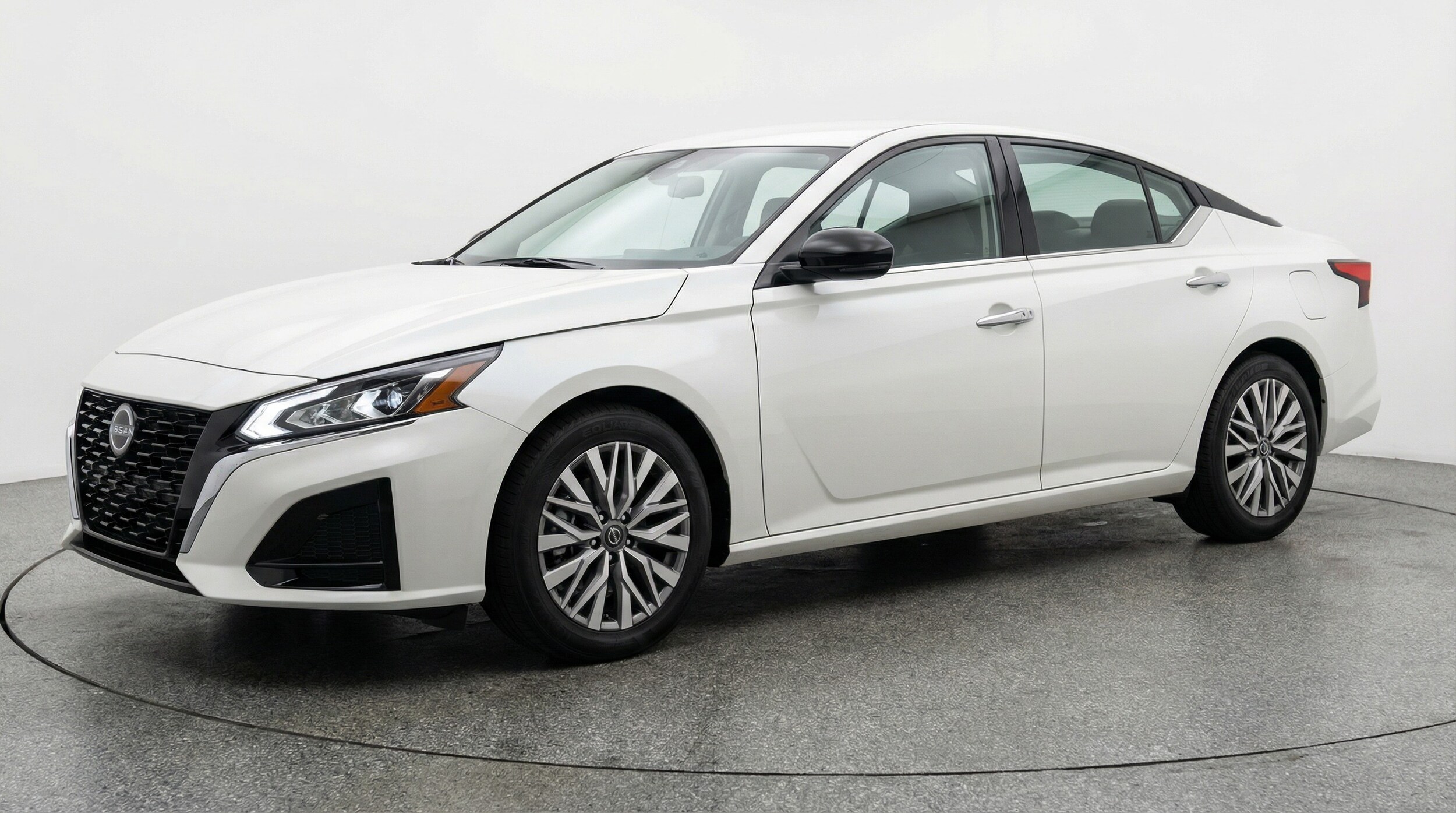 Thumbnail: 2025 Nissan Altima - 3