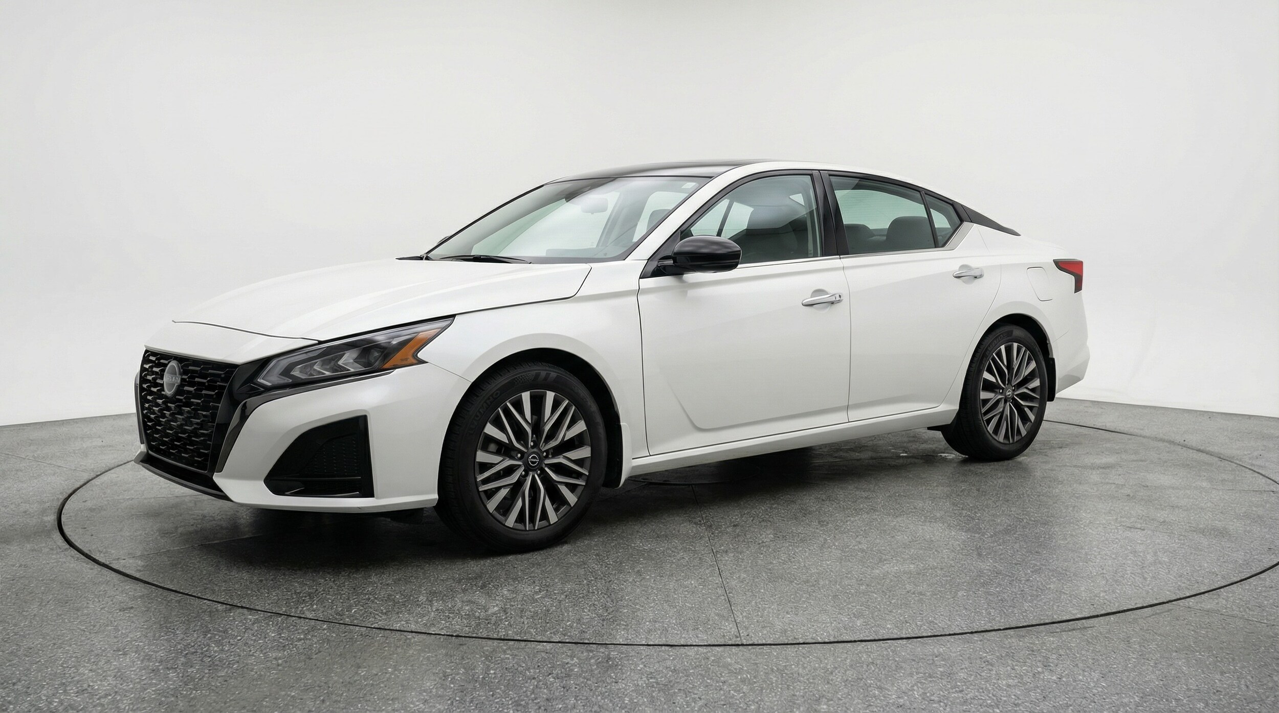 Thumbnail: 2025 Nissan Altima - 3