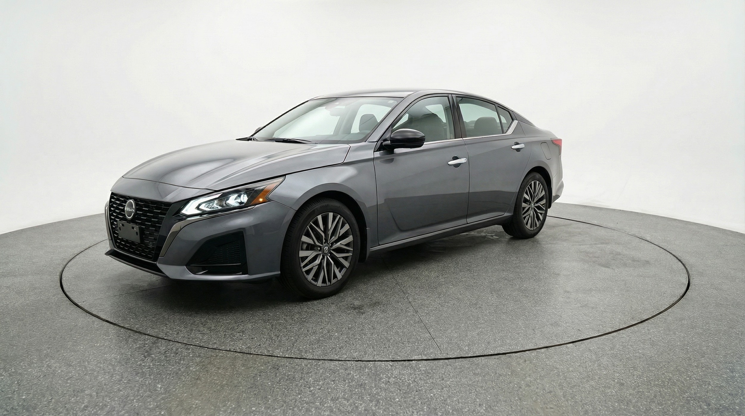 Thumbnail: 2025 Nissan Altima - 3