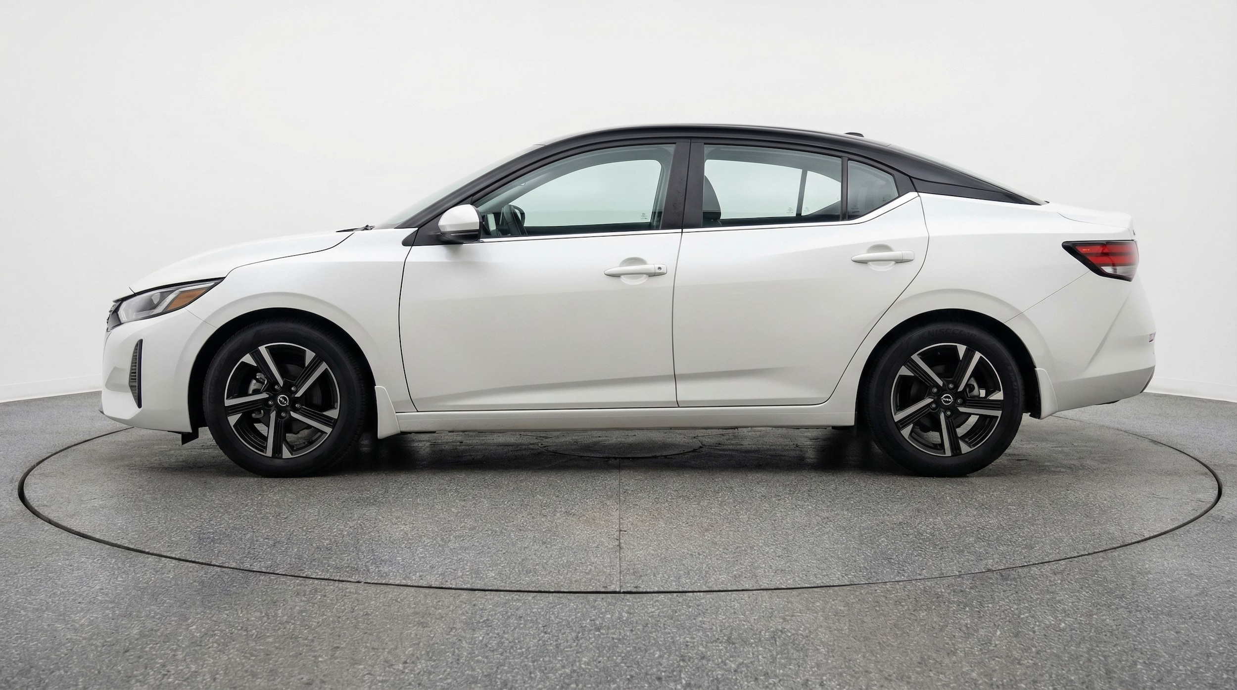 Thumbnail: 2025 Nissan Sentra - 4