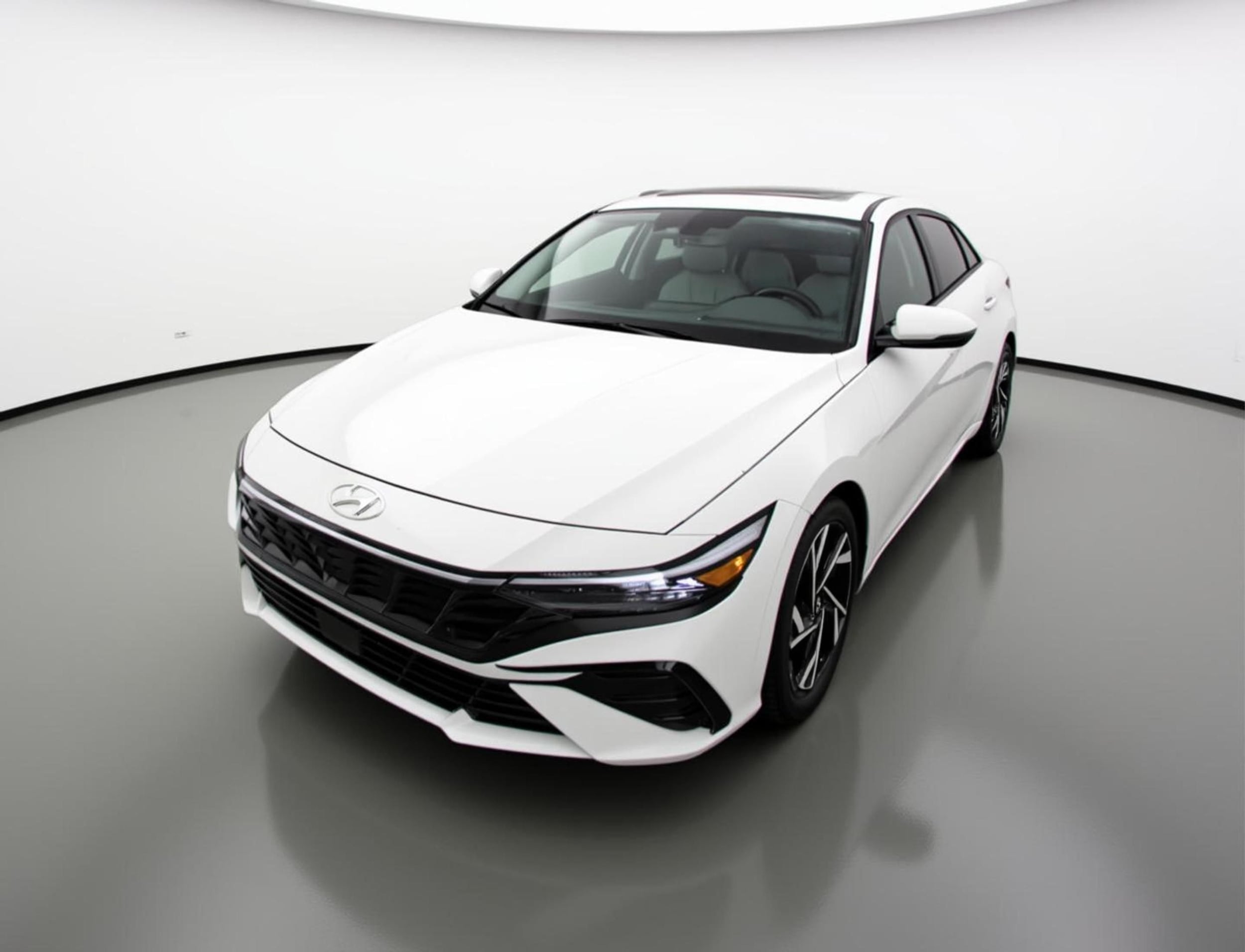 Thumbnail: 2025 Hyundai Elantra - 3