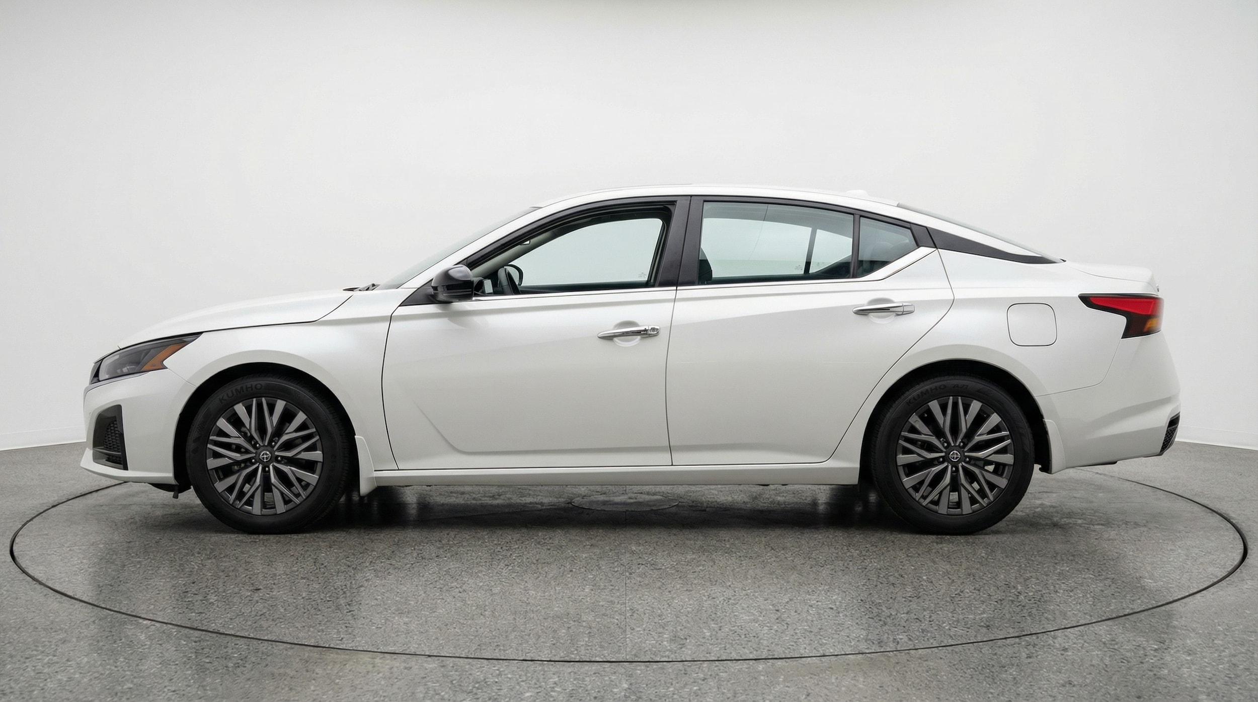 Thumbnail: 2025 Nissan Altima - 4