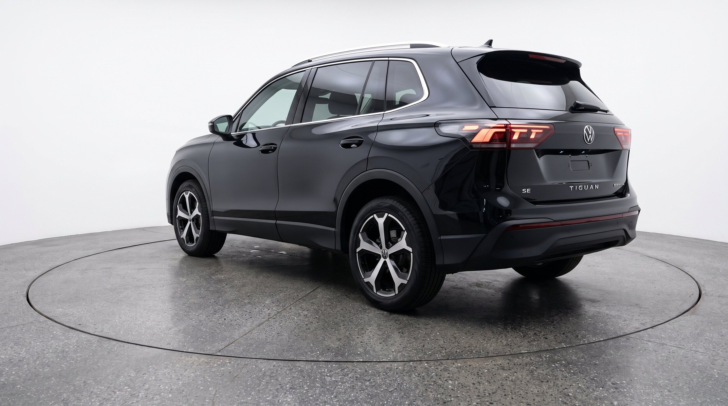 Thumbnail: 2026 Volkswagen Tiguan - 6