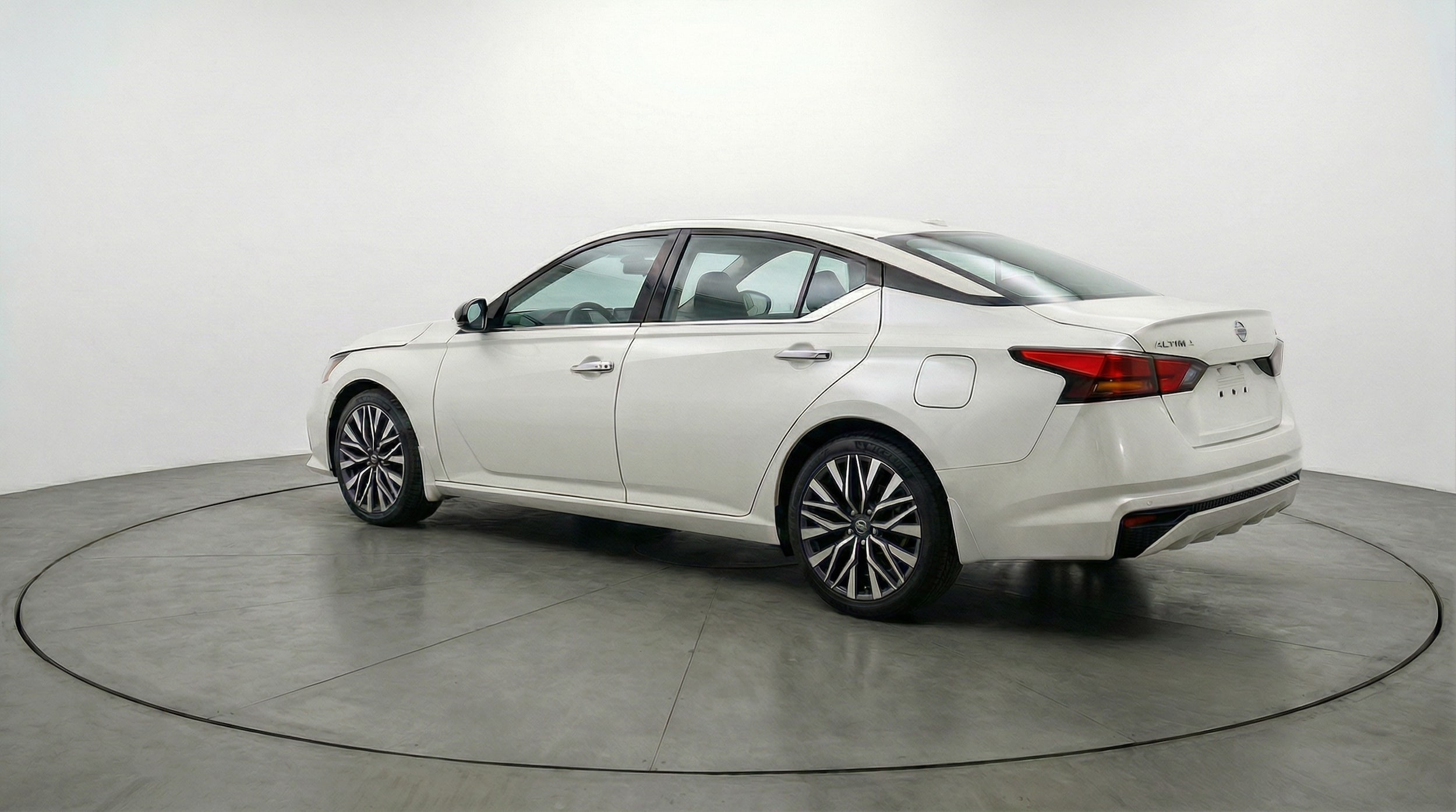 Thumbnail: 2025 Nissan Altima - 5