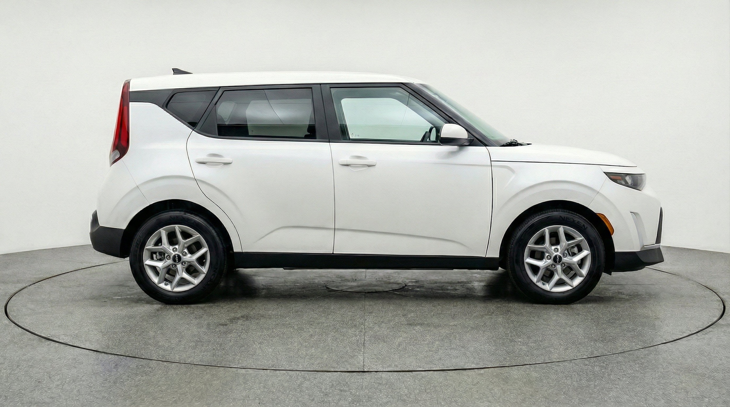 Thumbnail: 2025 Kia Soul - 11