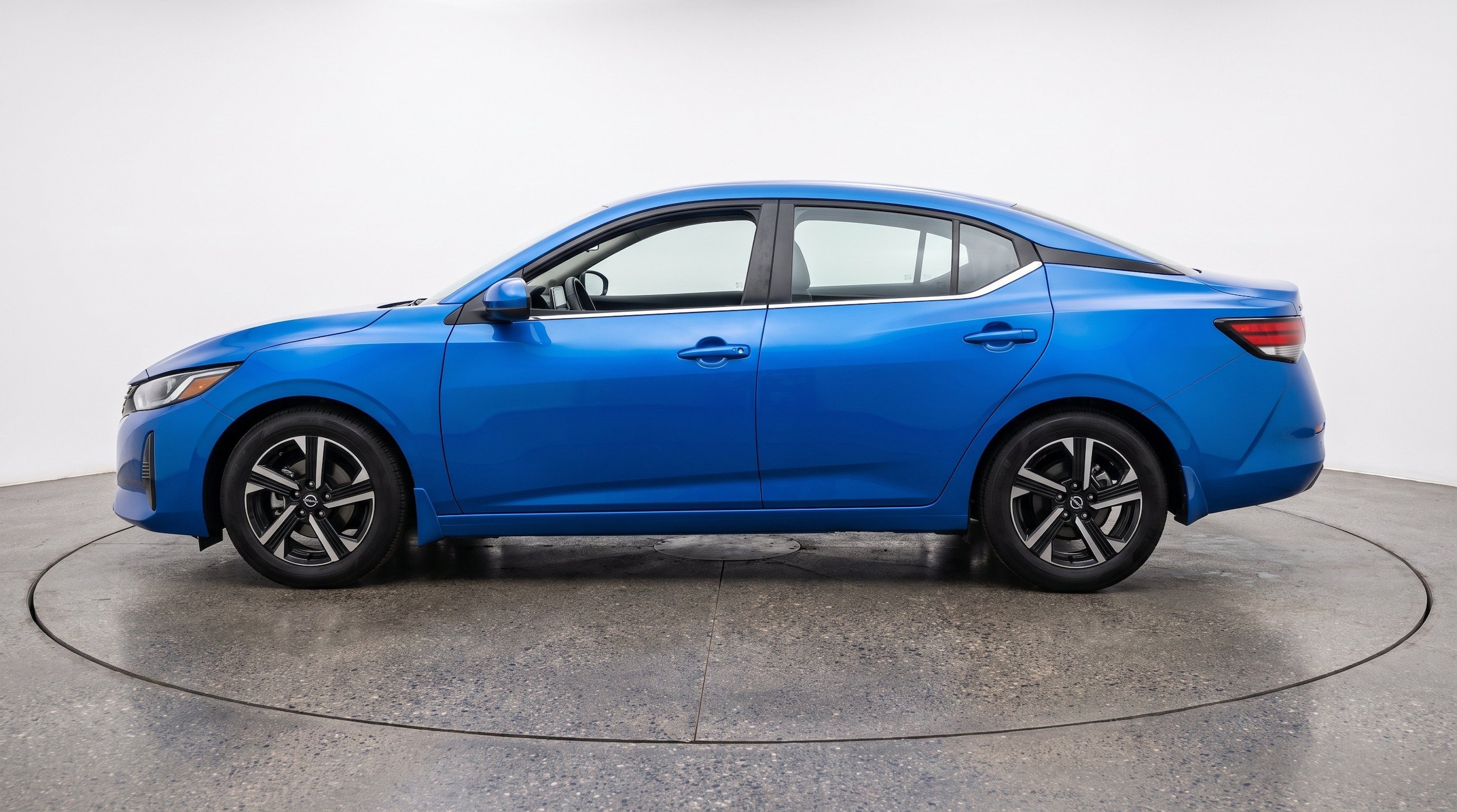 Thumbnail: 2025 Nissan Sentra - 5