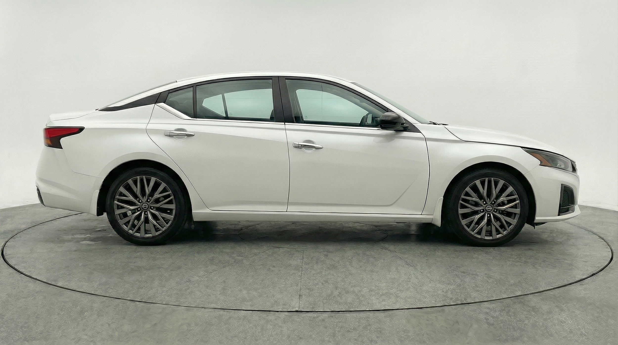 Thumbnail: 2025 Nissan Altima - 11