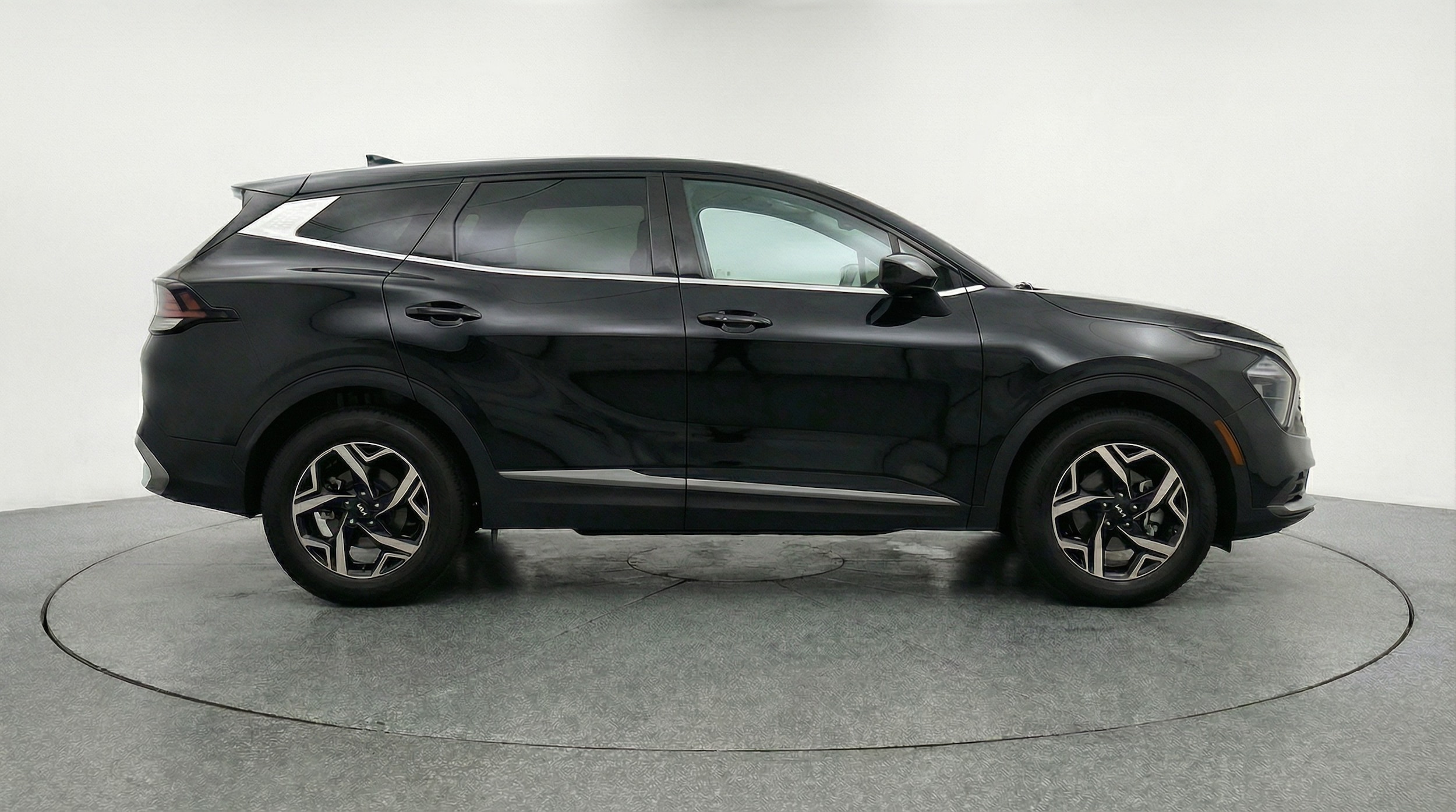 Thumbnail: 2025 Kia Sportage - 8