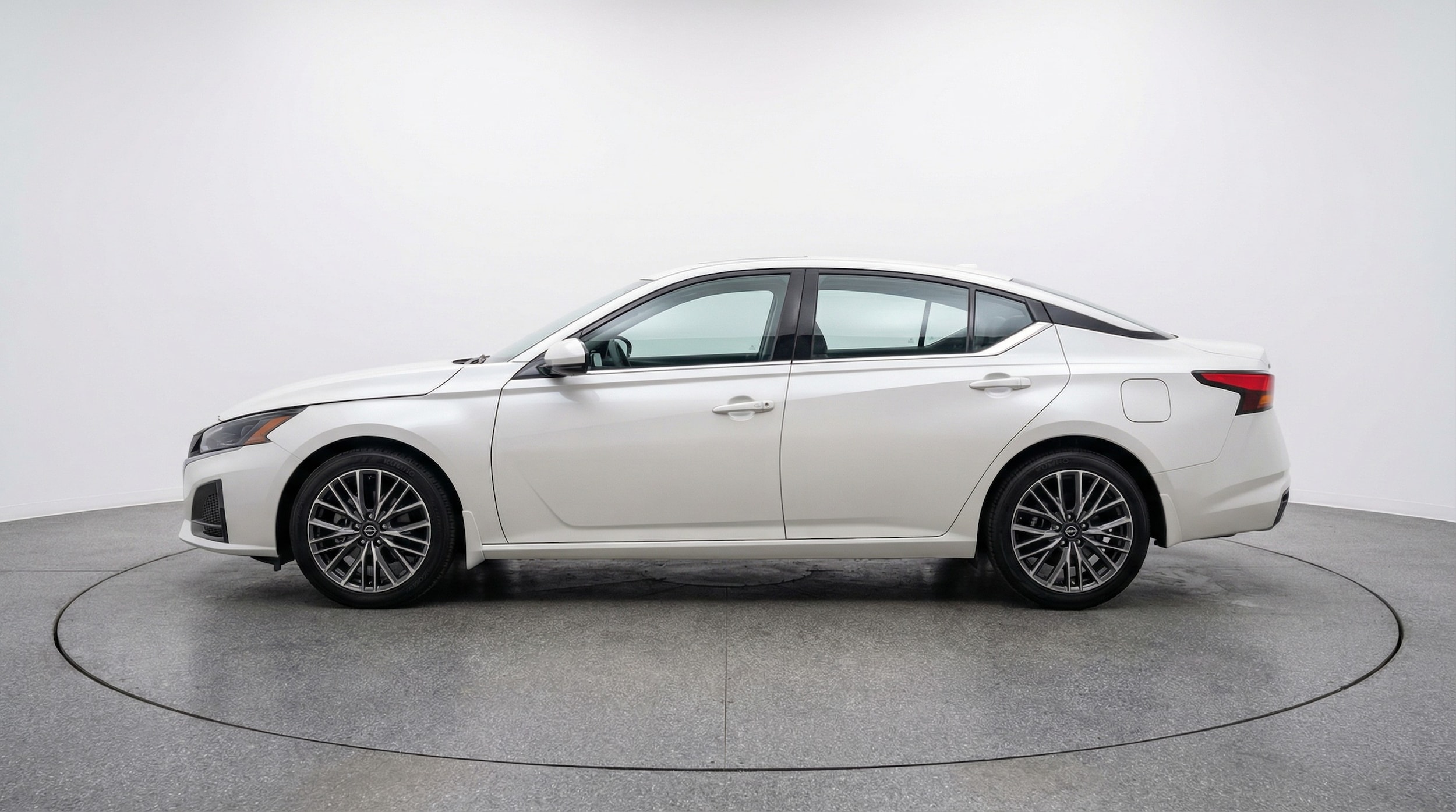 Thumbnail: 2025 Nissan Altima - 4