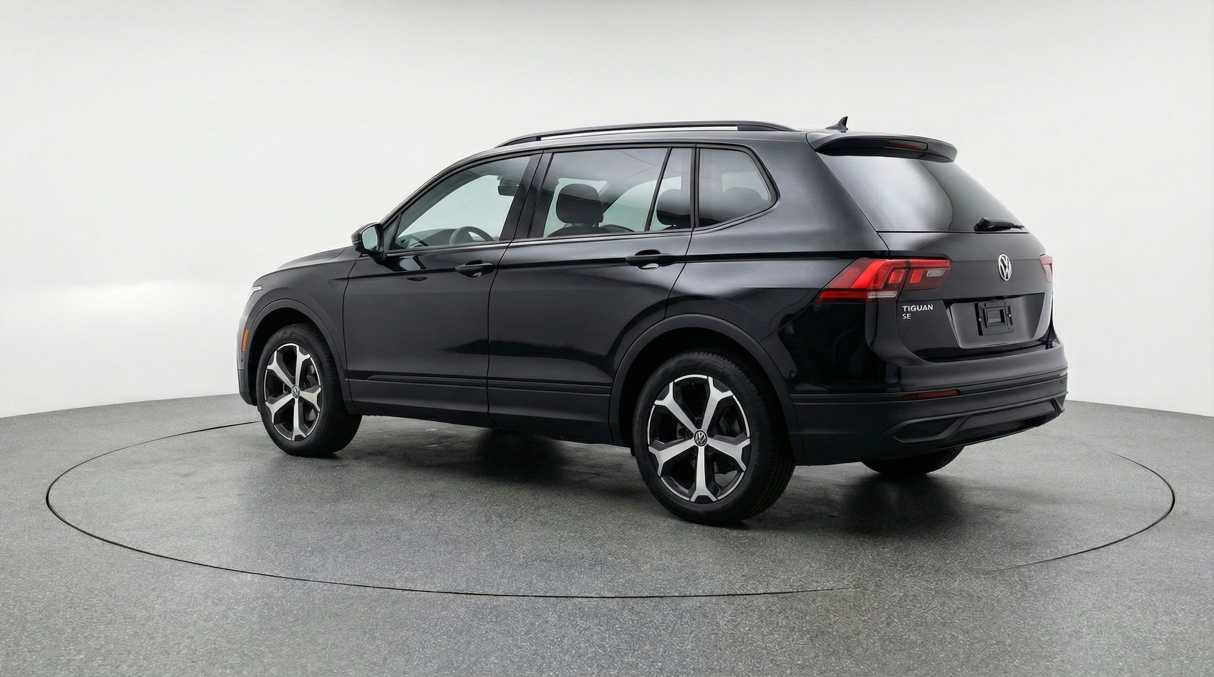 Thumbnail: 2026 Volkswagen Tiguan - 6