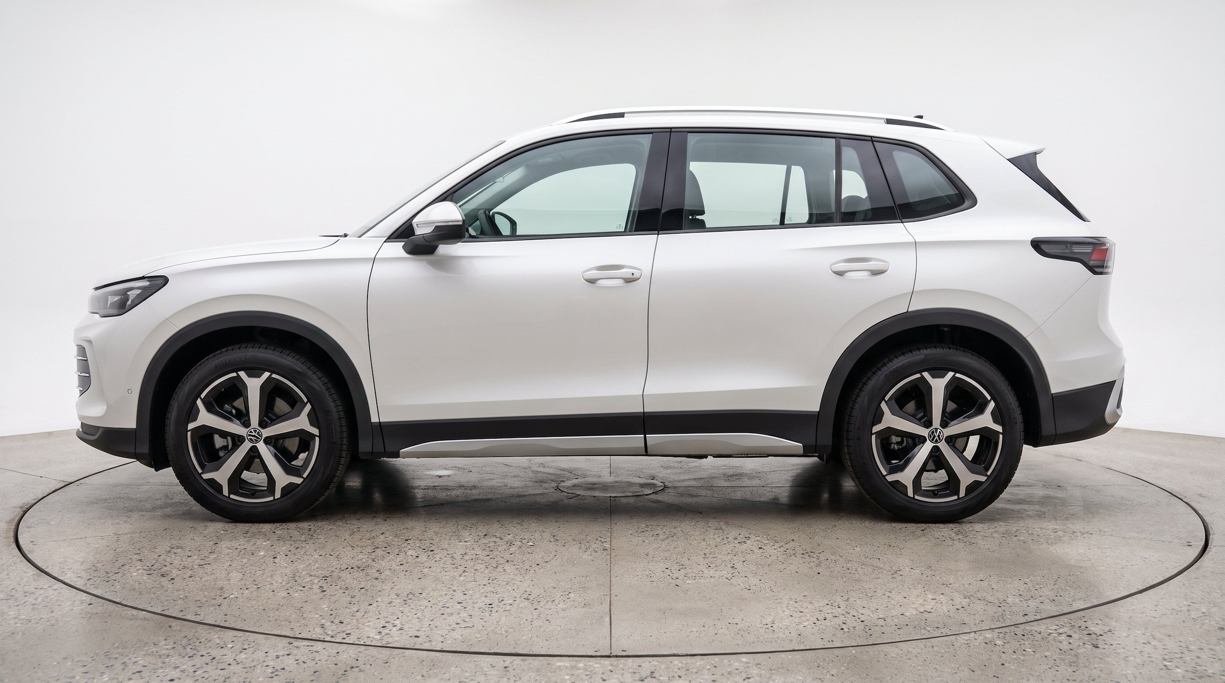 Thumbnail: 2026 Volkswagen Tiguan - 5