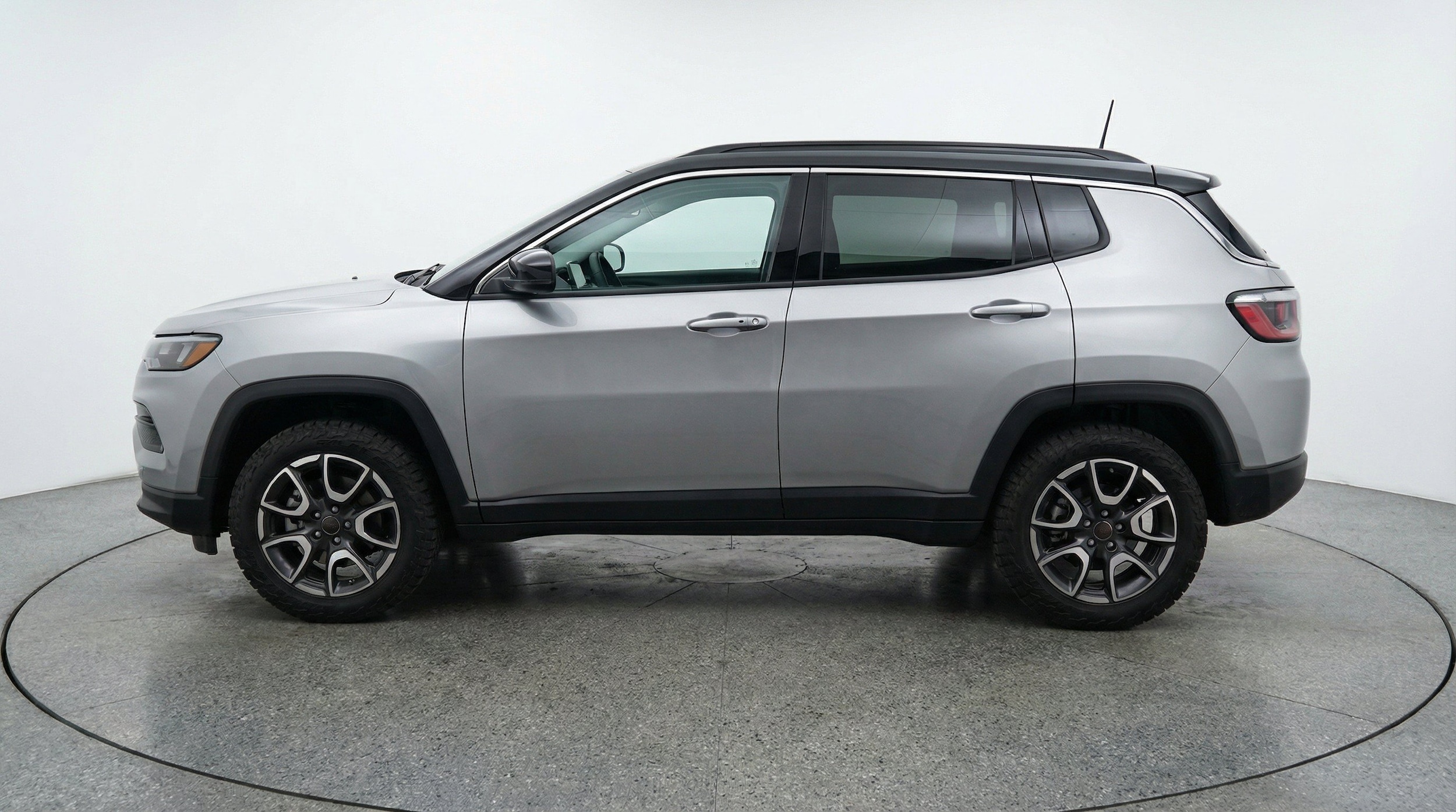 2025 Jeep Compass Trailhawk - Photo 5