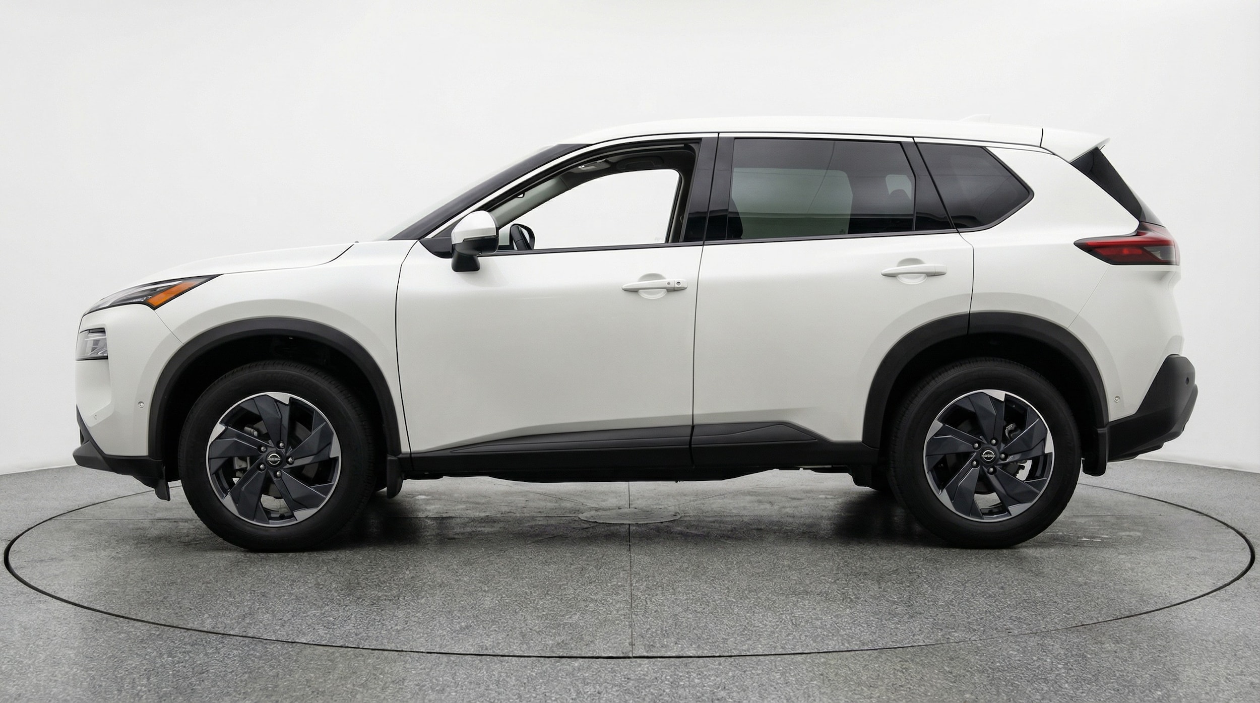 Thumbnail: 2025 Nissan Rogue - 4