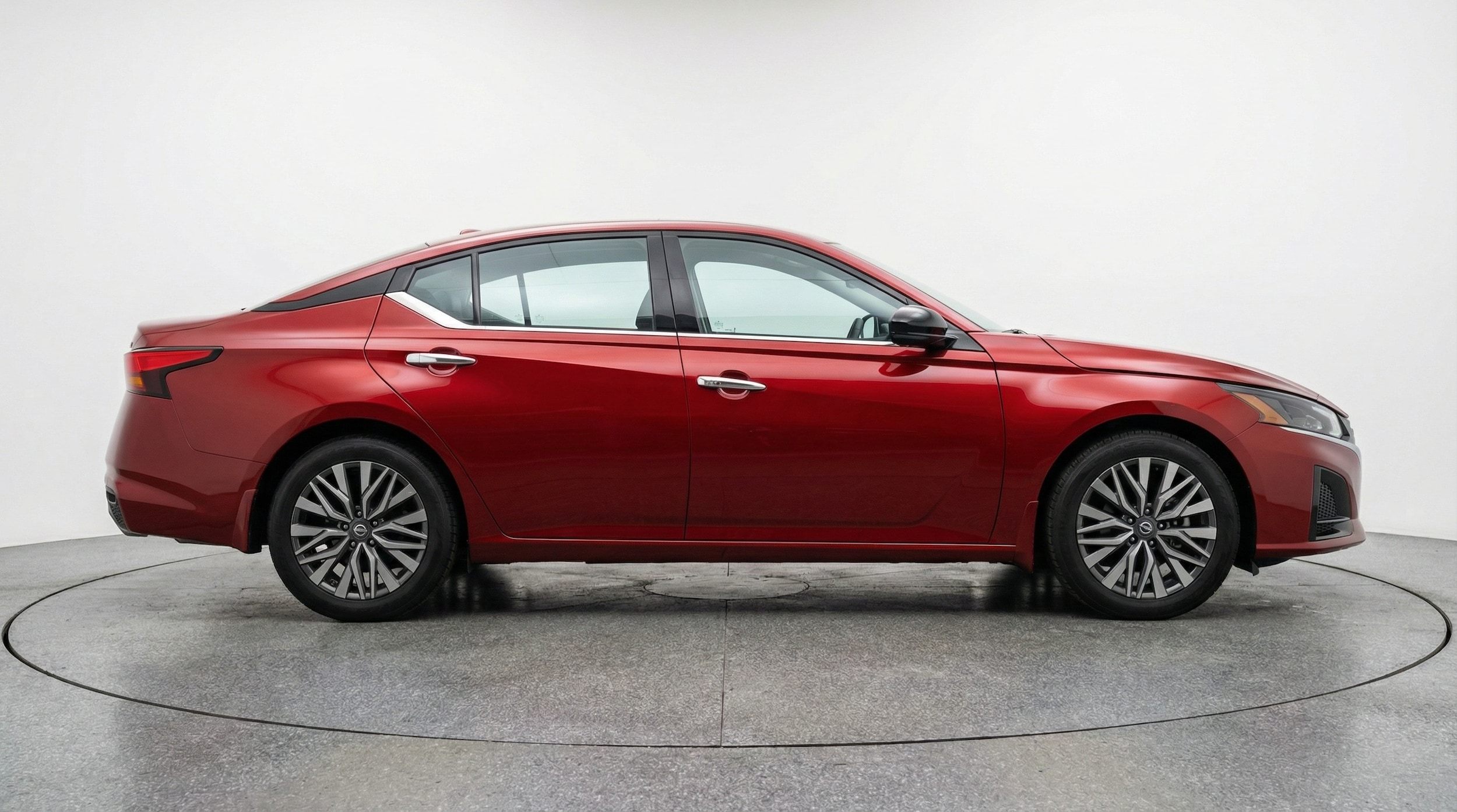 Thumbnail: 2025 Nissan Altima - 8