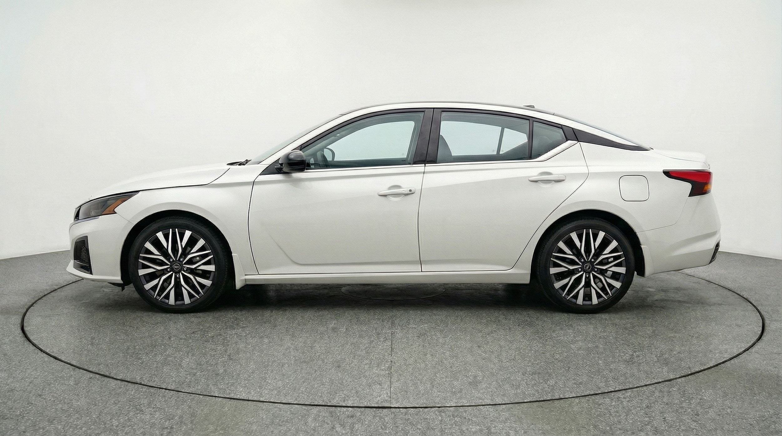 Thumbnail: 2025 Nissan Altima - 4