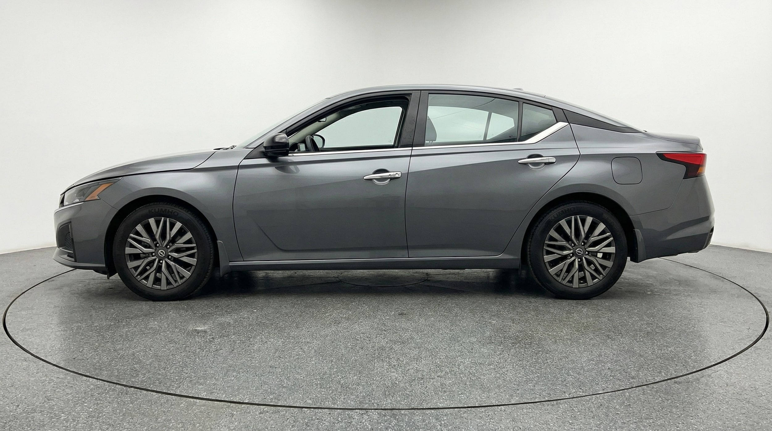 Thumbnail: 2025 Nissan Altima - 4