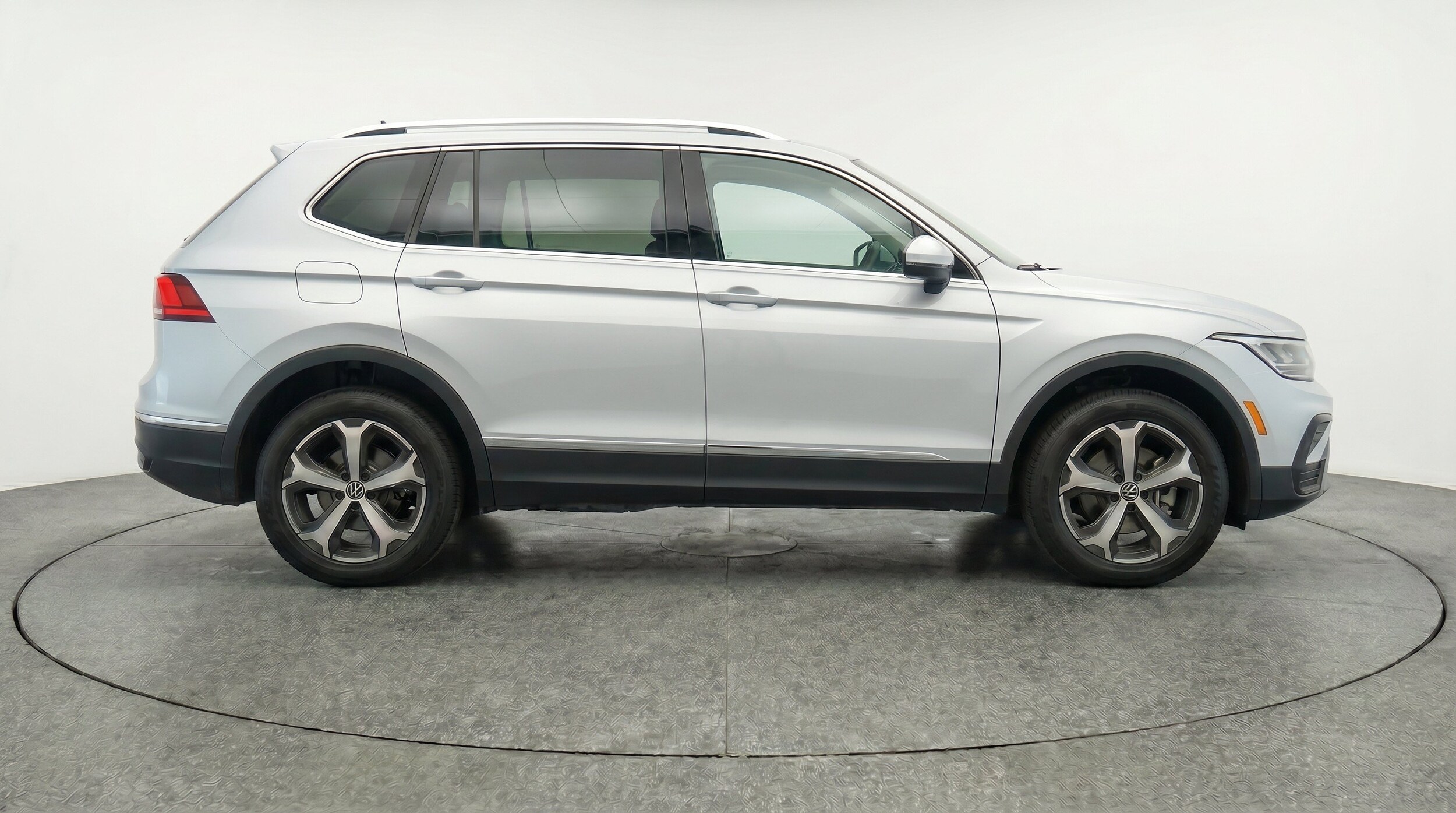 Thumbnail: 2026 Volkswagen Tiguan - 11