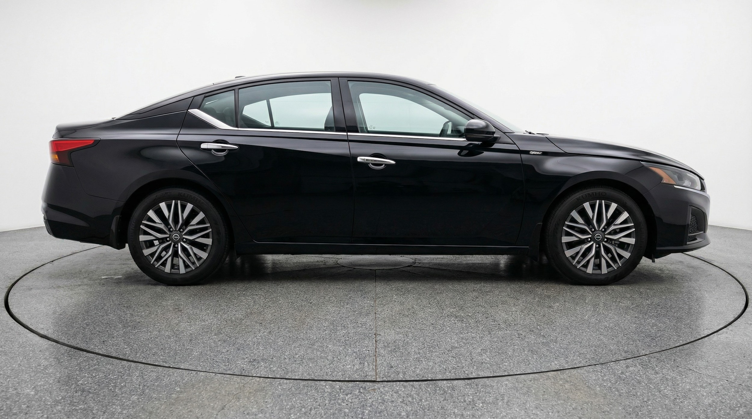 Thumbnail: 2025 Nissan Altima - 8