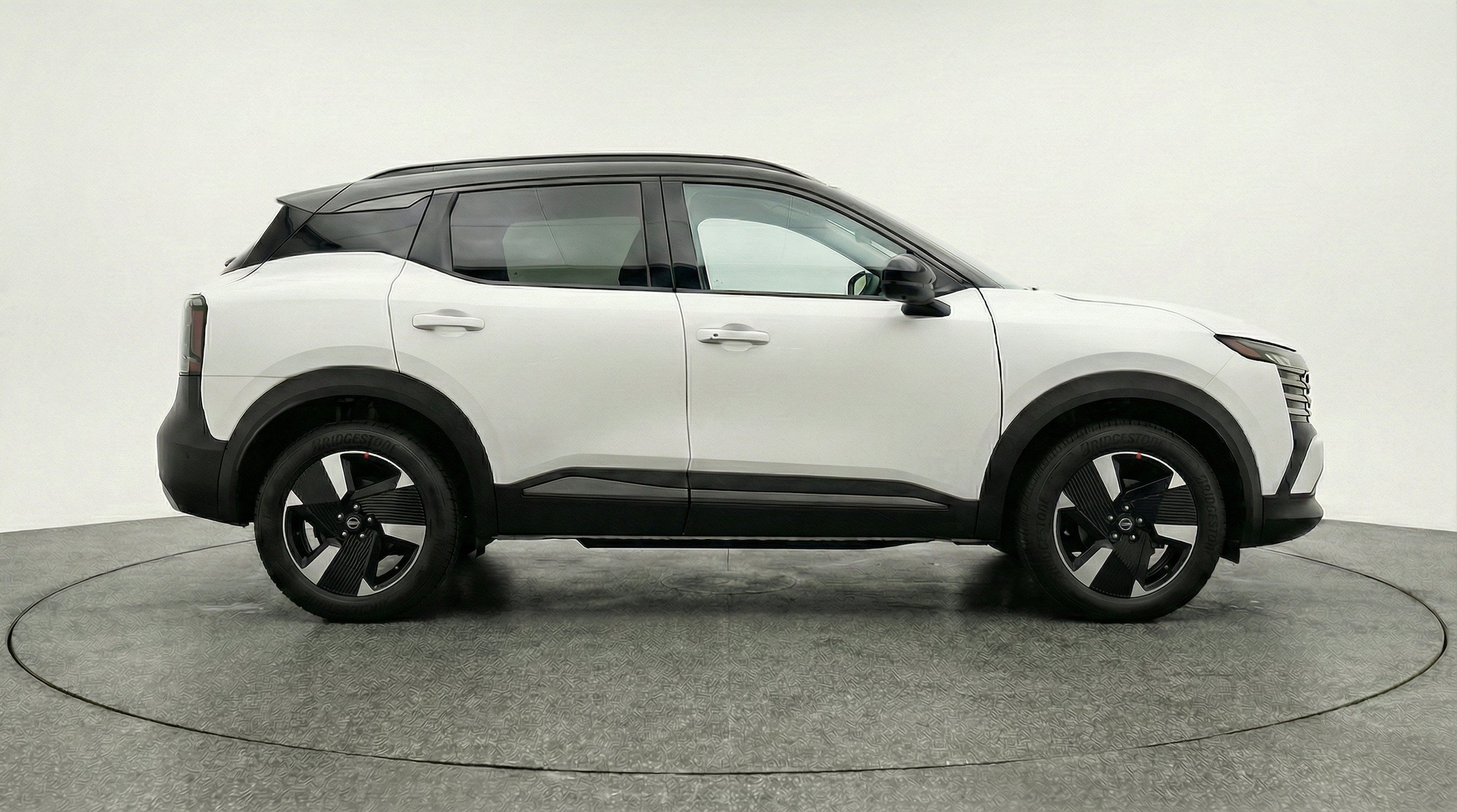 Thumbnail: 2026 Nissan Kicks - 10
