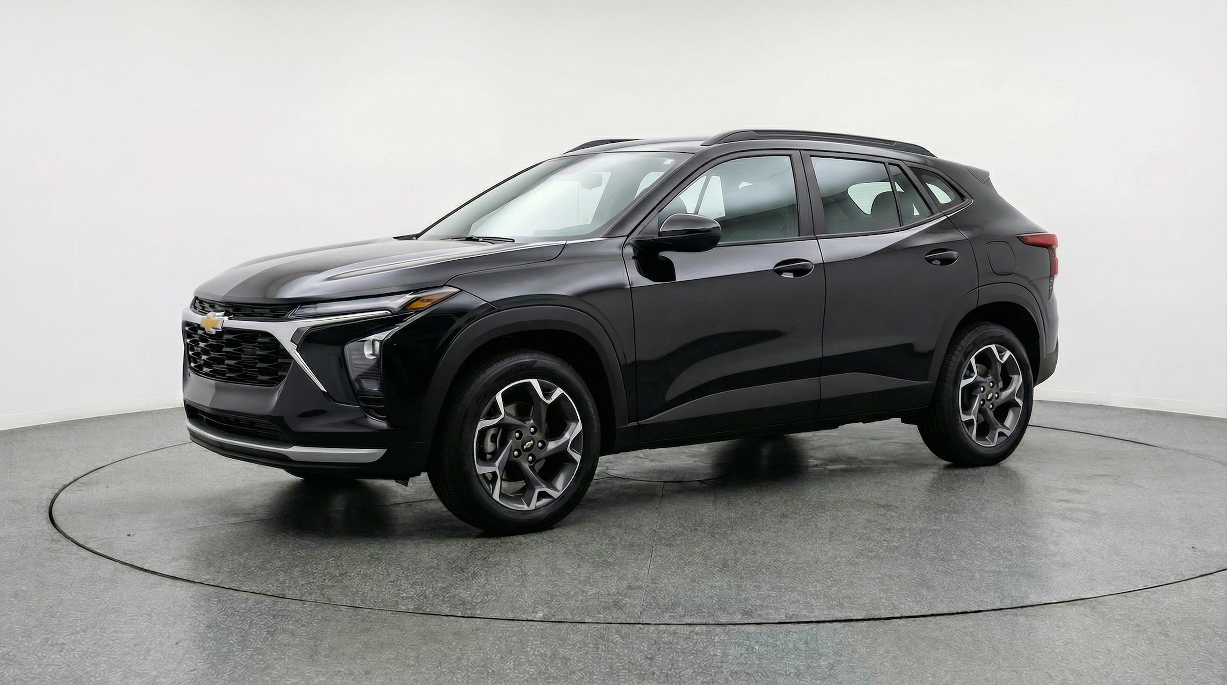 Thumbnail: 2025 Chevrolet Trax - 3